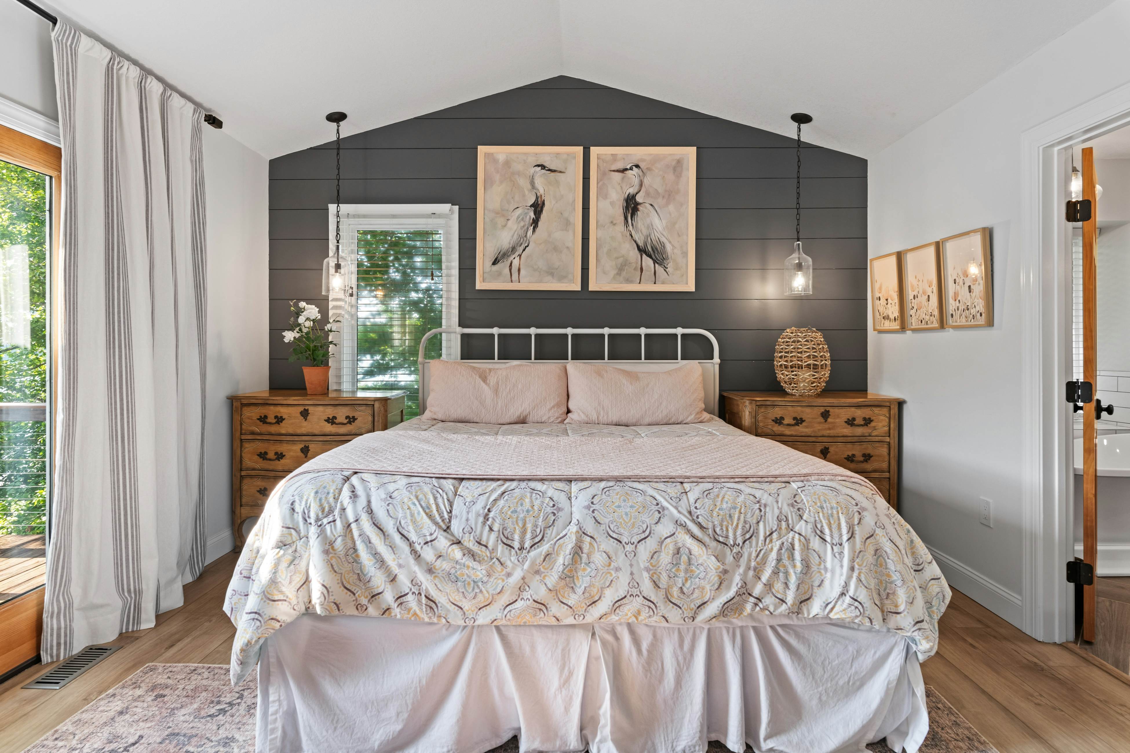 Lakefront Escape | Dock・Hot Tub・Pool・Golf・Firepit