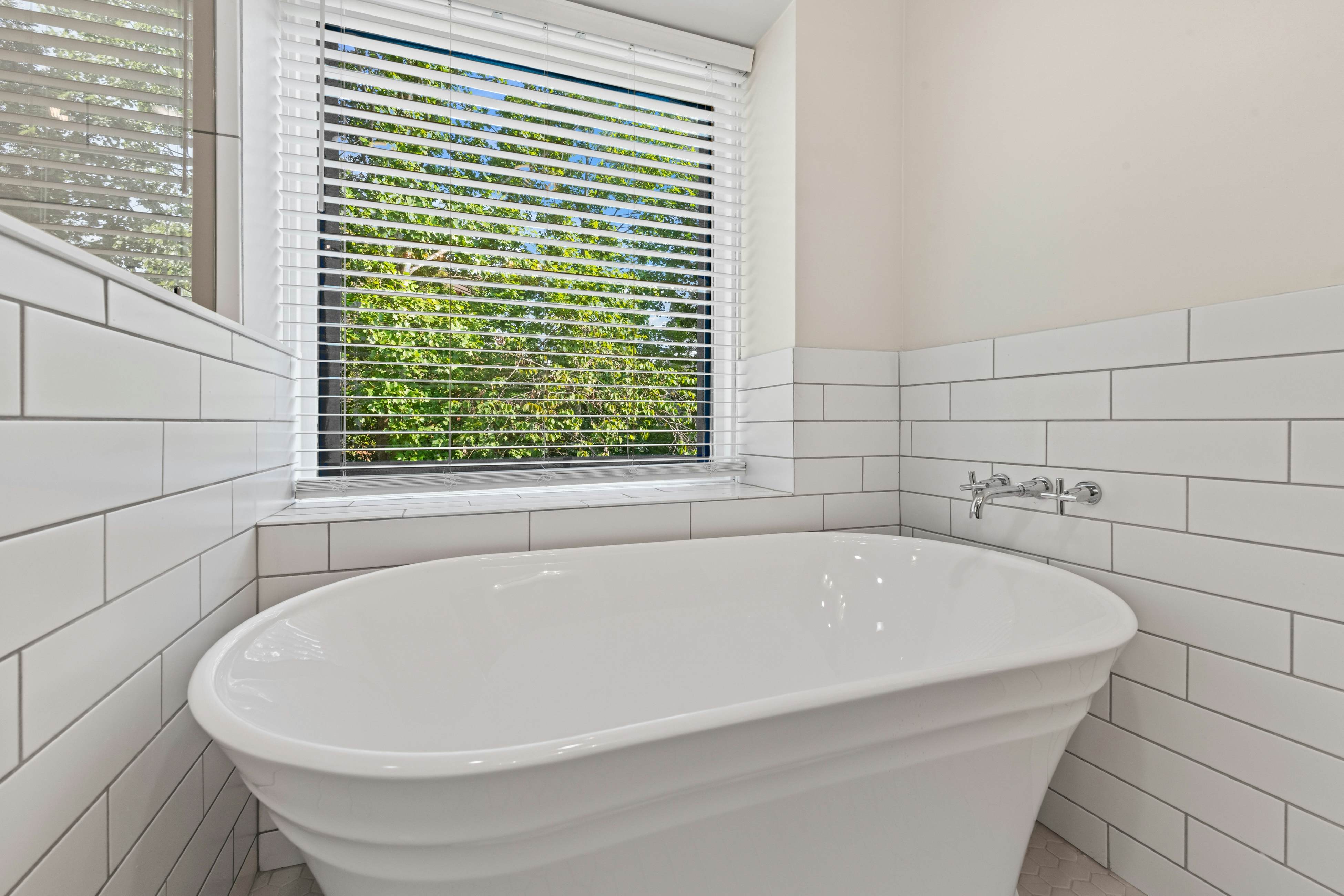 Lakefront Escape | Dock・Hot Tub・Pool・Golf・Firepit