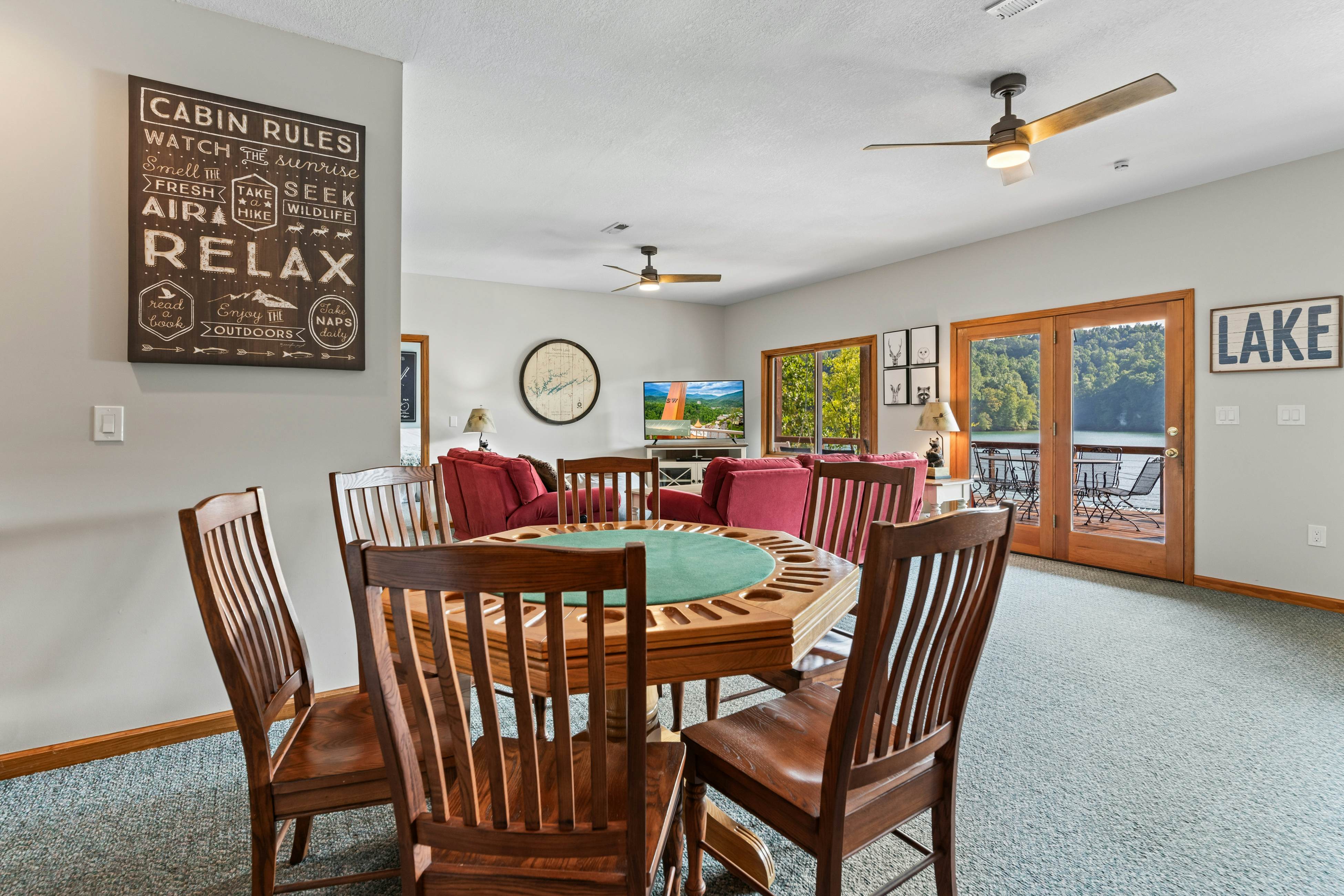 Lakefront Escape | Dock・Hot Tub・Pool・Golf・Firepit