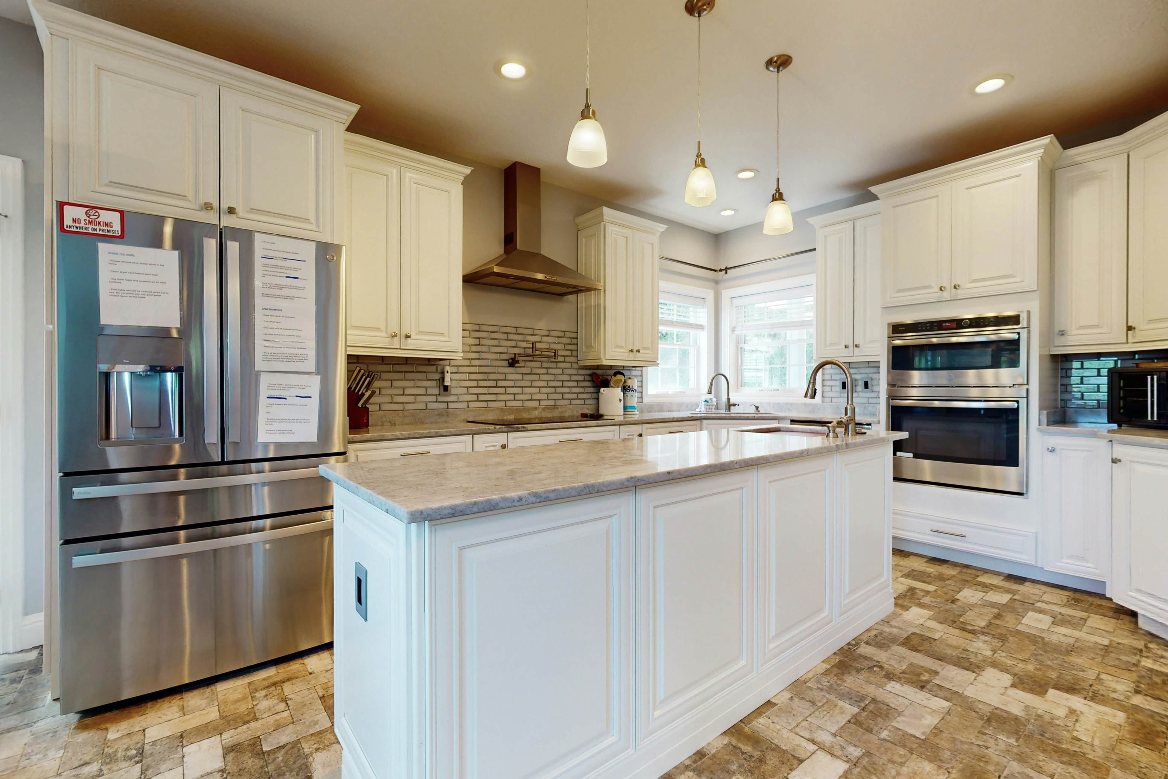 Lake Norris Epic Aqua Haven 4 bedroom House with loft in Maynardville