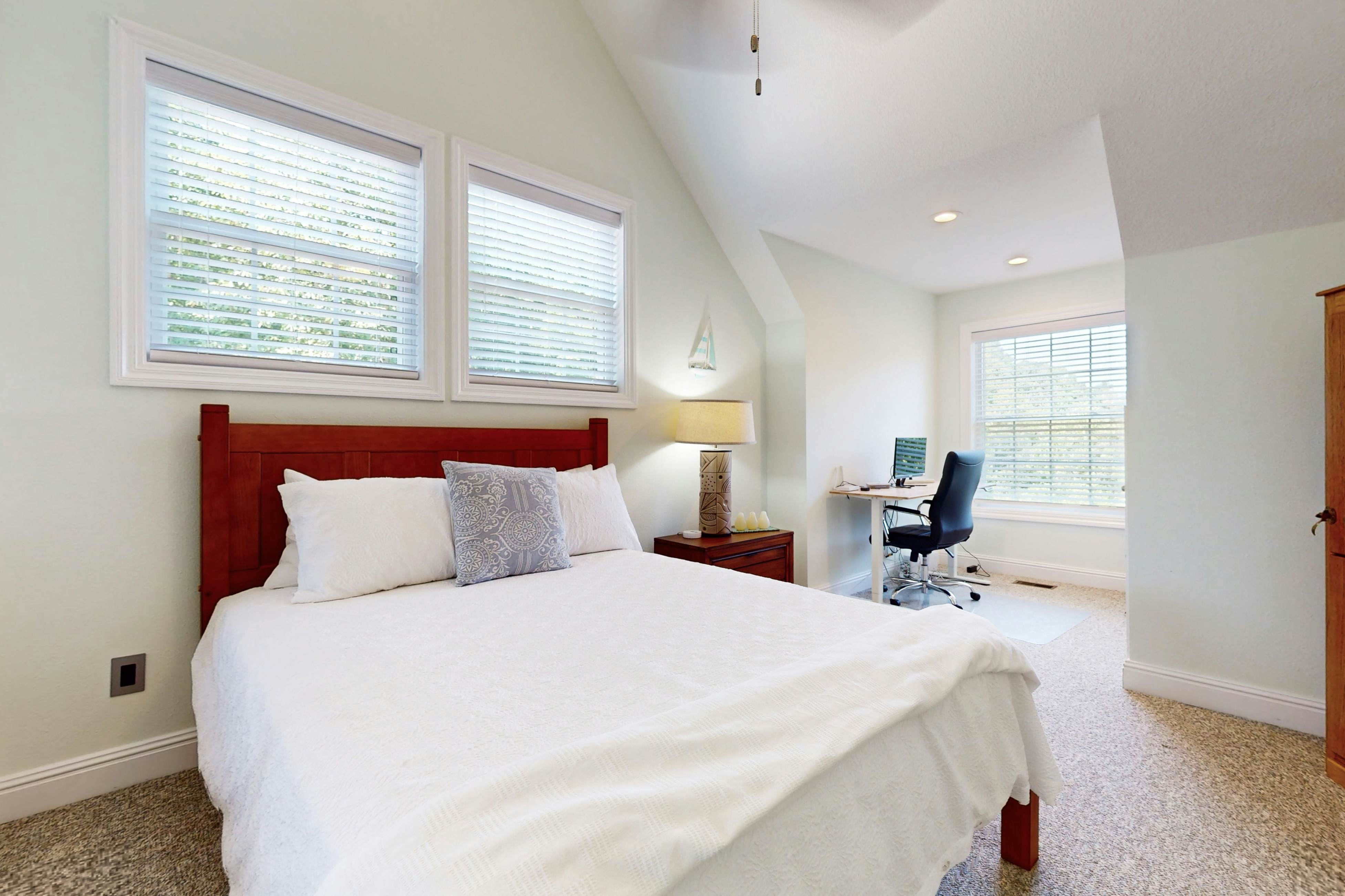 Lake Norris Epic Aqua Haven 4 bedroom House with loft in Maynardville