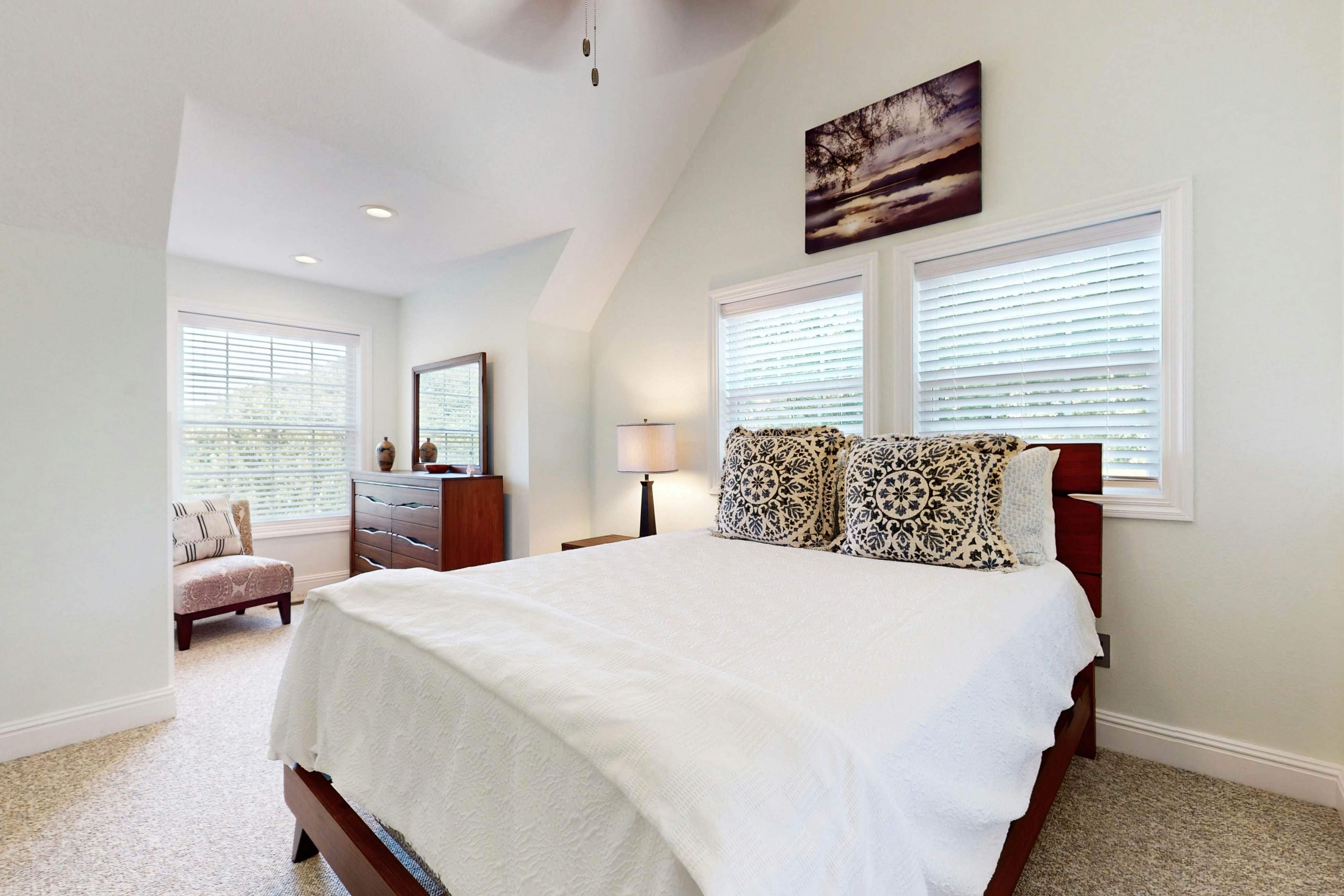 Lake Norris Epic Aqua Haven 4 bedroom House with loft in Maynardville