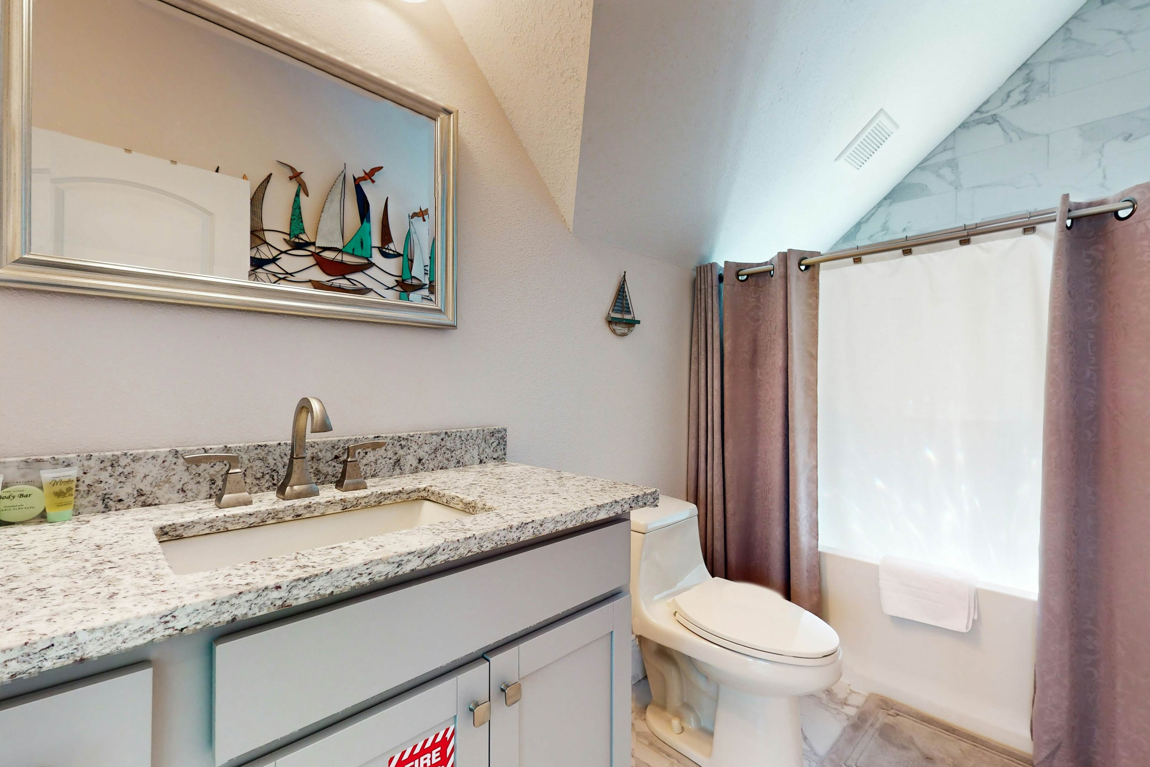 Lake Norris Epic Aqua Haven 4 bedroom House with loft in Maynardville