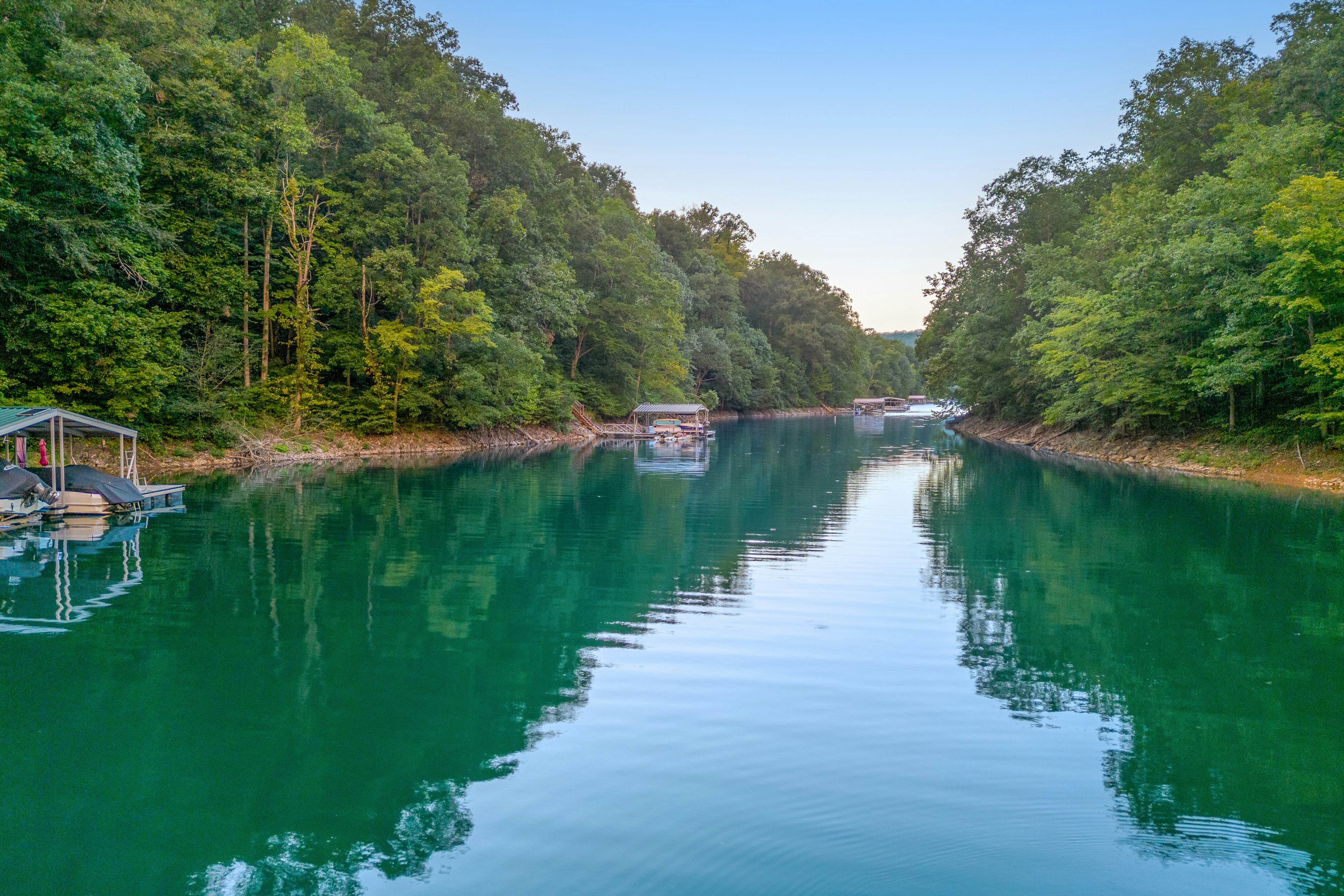 Lake Norris Epic Aqua Haven 4 bedroom House with loft in Maynardville