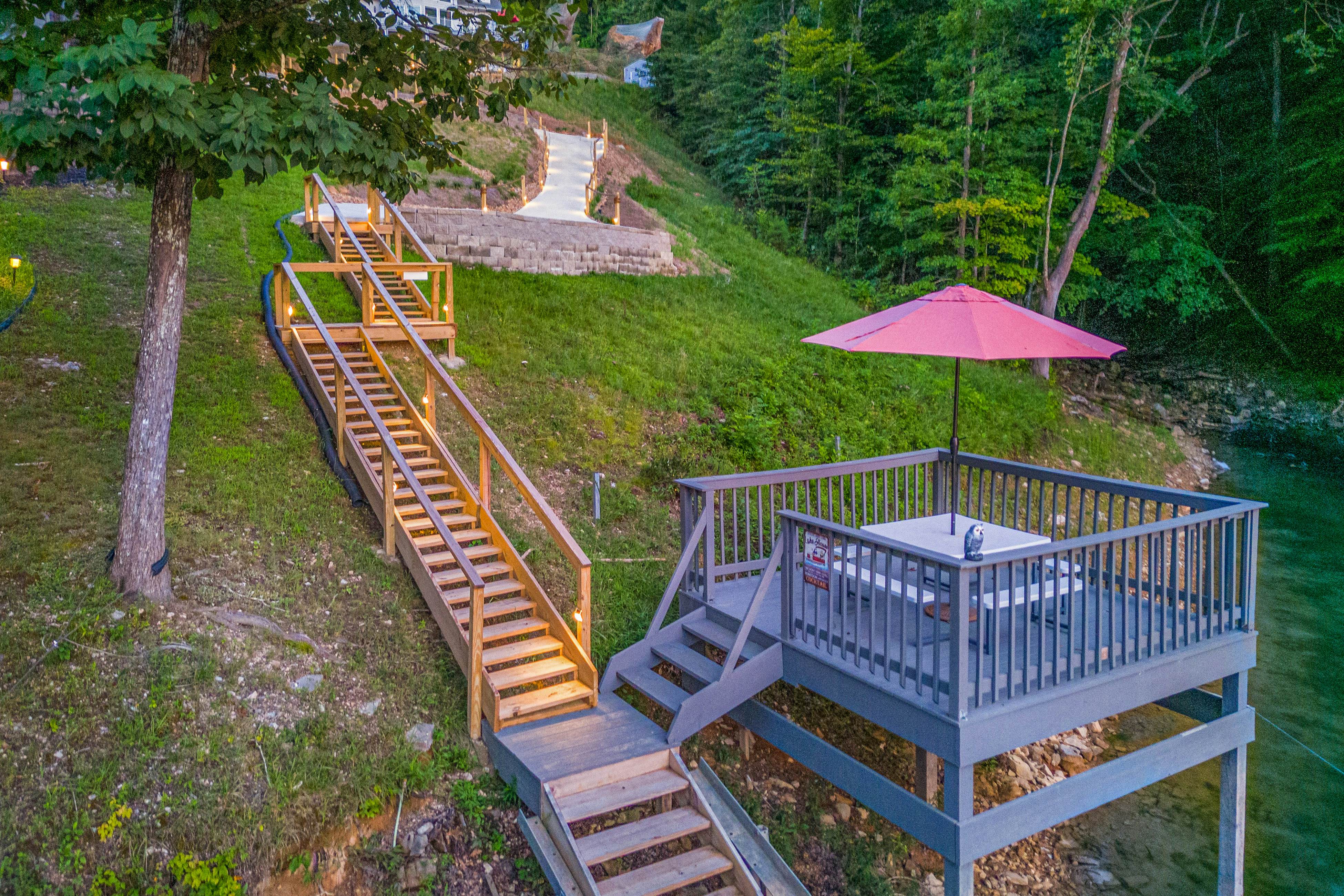 Lake Norris Epic Aqua Haven 4 bedroom House with loft in Maynardville