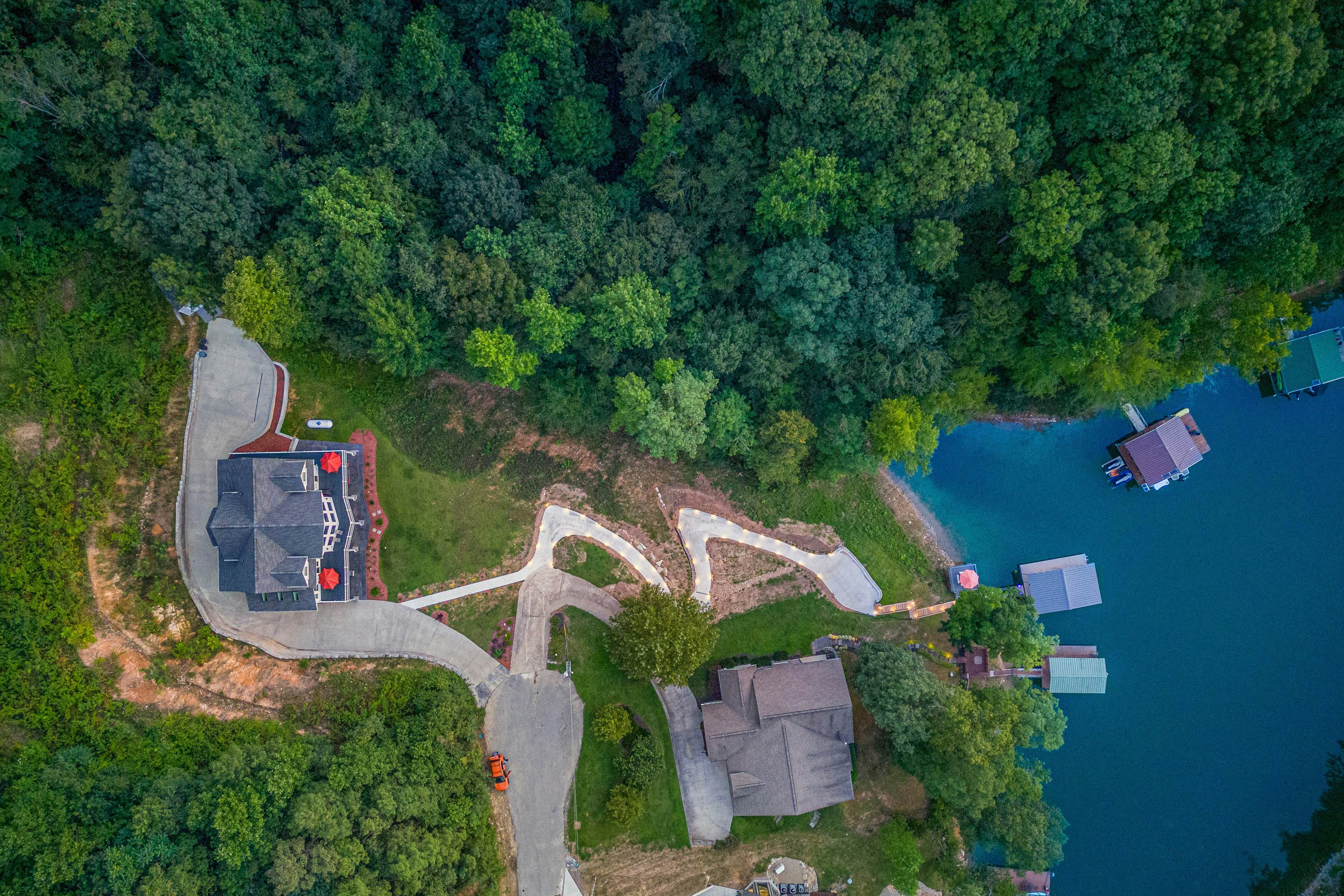 Lake Norris Epic Aqua Haven 4 bedroom House with loft in Maynardville