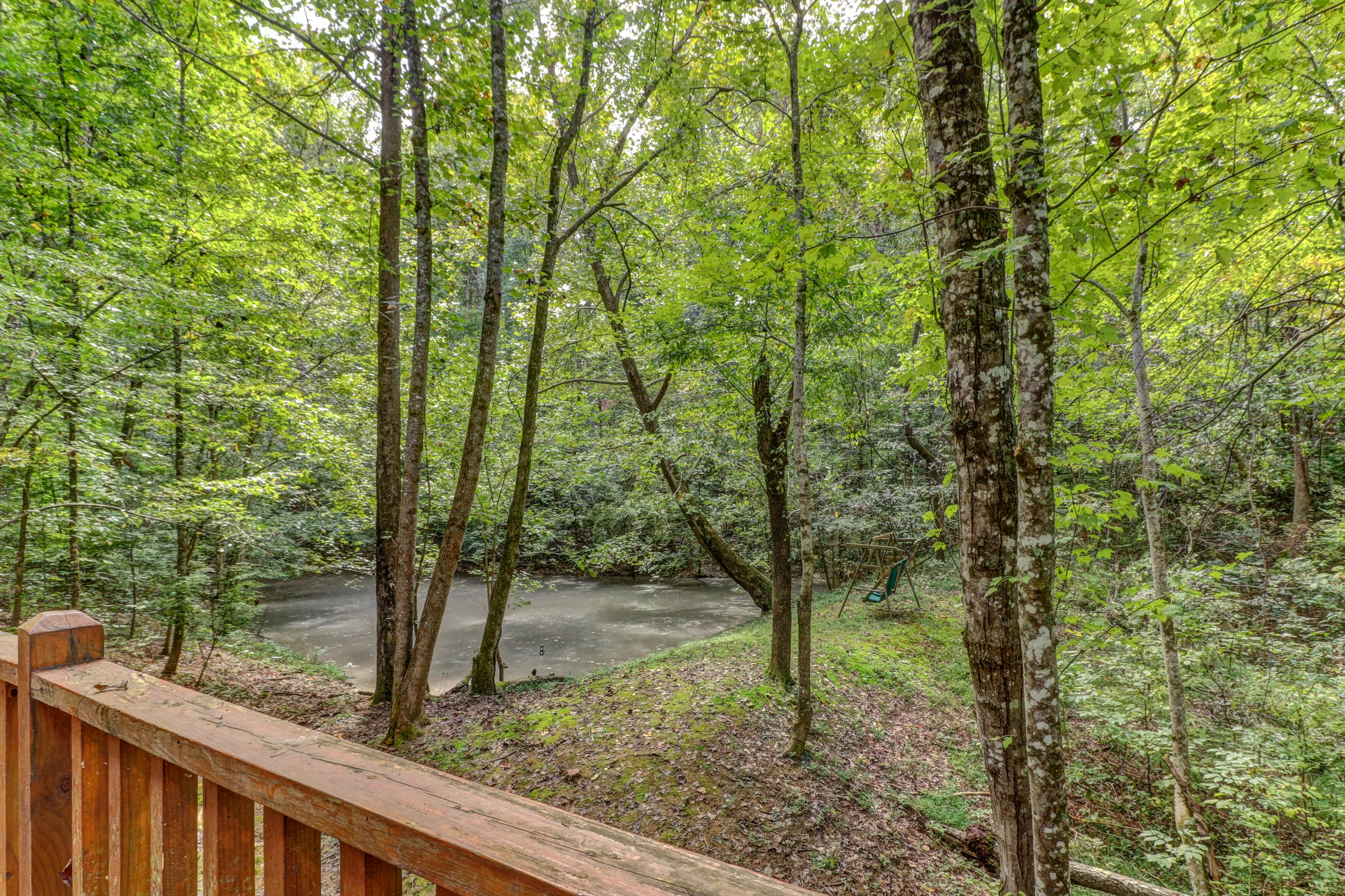 Creekside Cabin, Sleeps 8・Hot Tub・Foosball