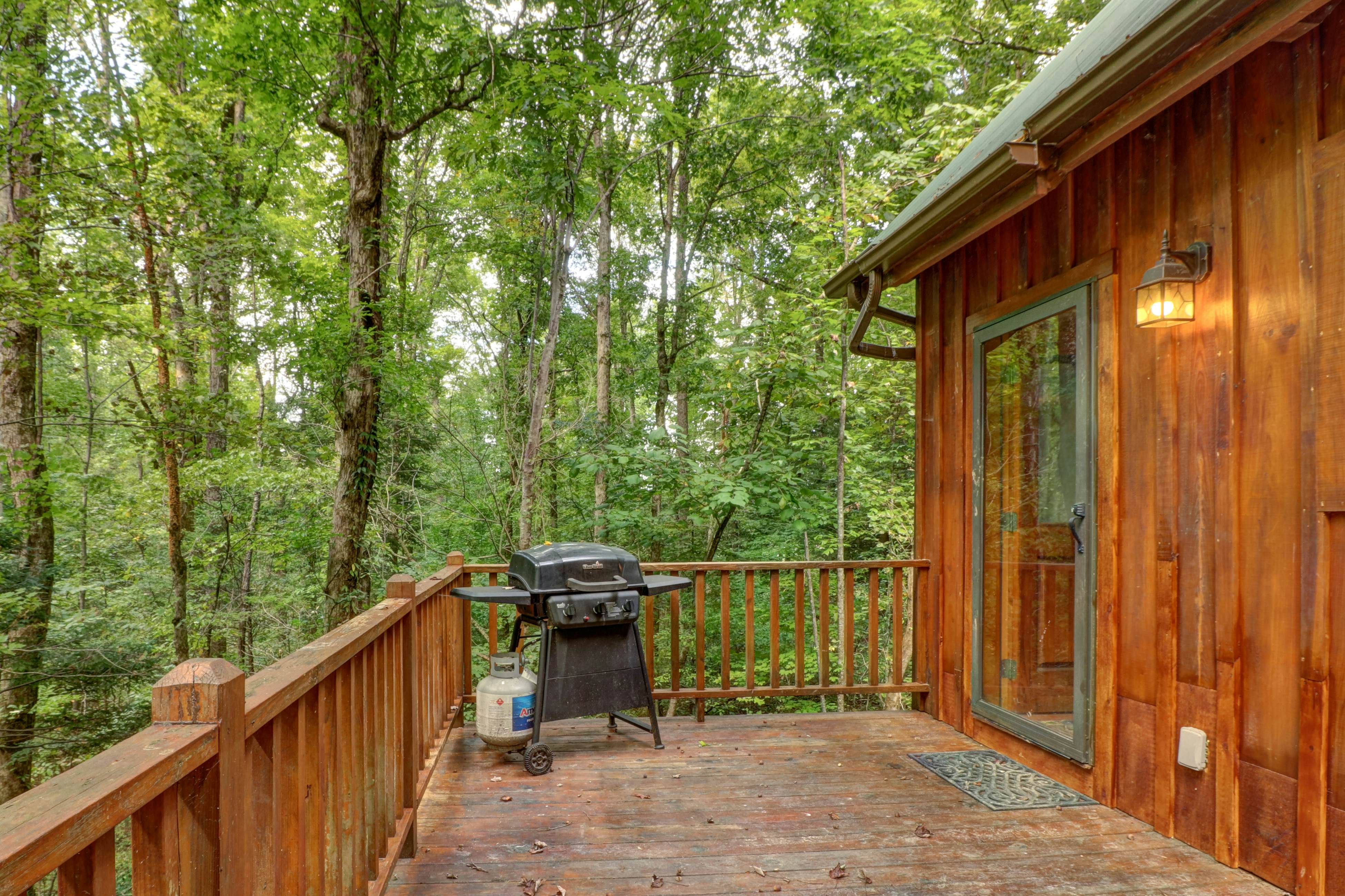 Creekside Cabin, Sleeps 8・Hot Tub・Foosball