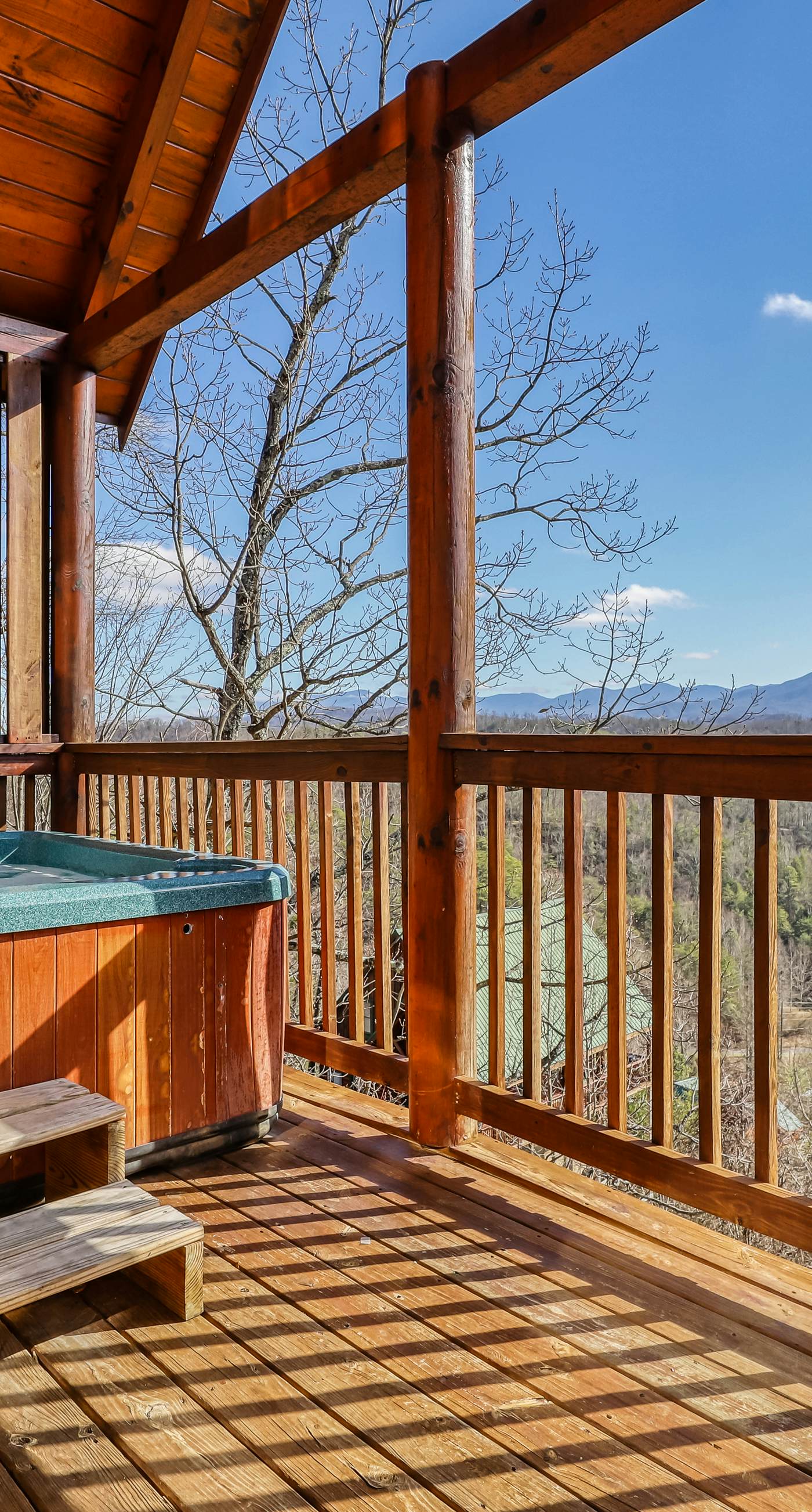 Lovely Cabin, Sleep 4, Hot Tub, Mtn Views, Pool Table