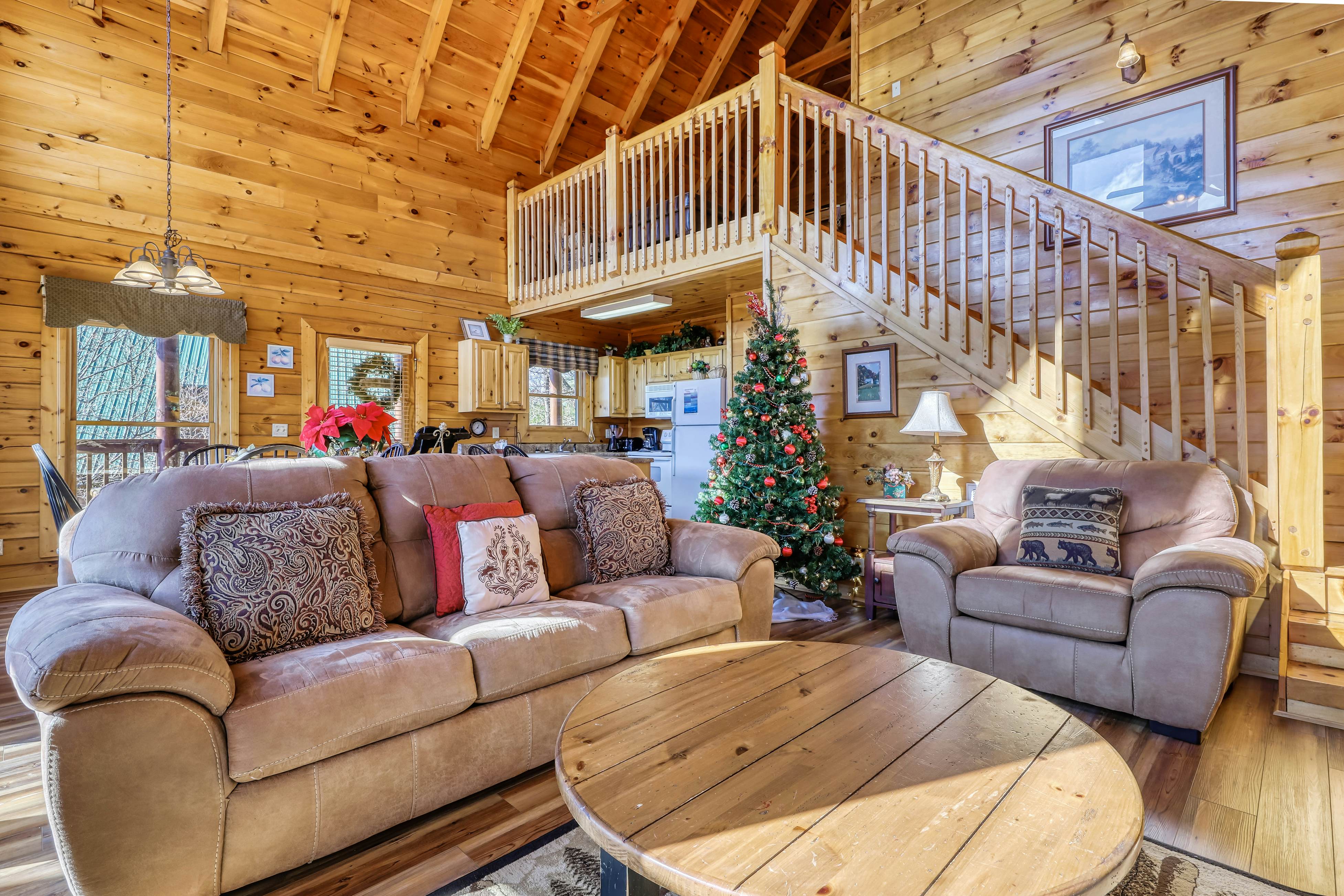 Lovely cabin w/ Free Attraction Tickets, a private hot tub, & mountain views