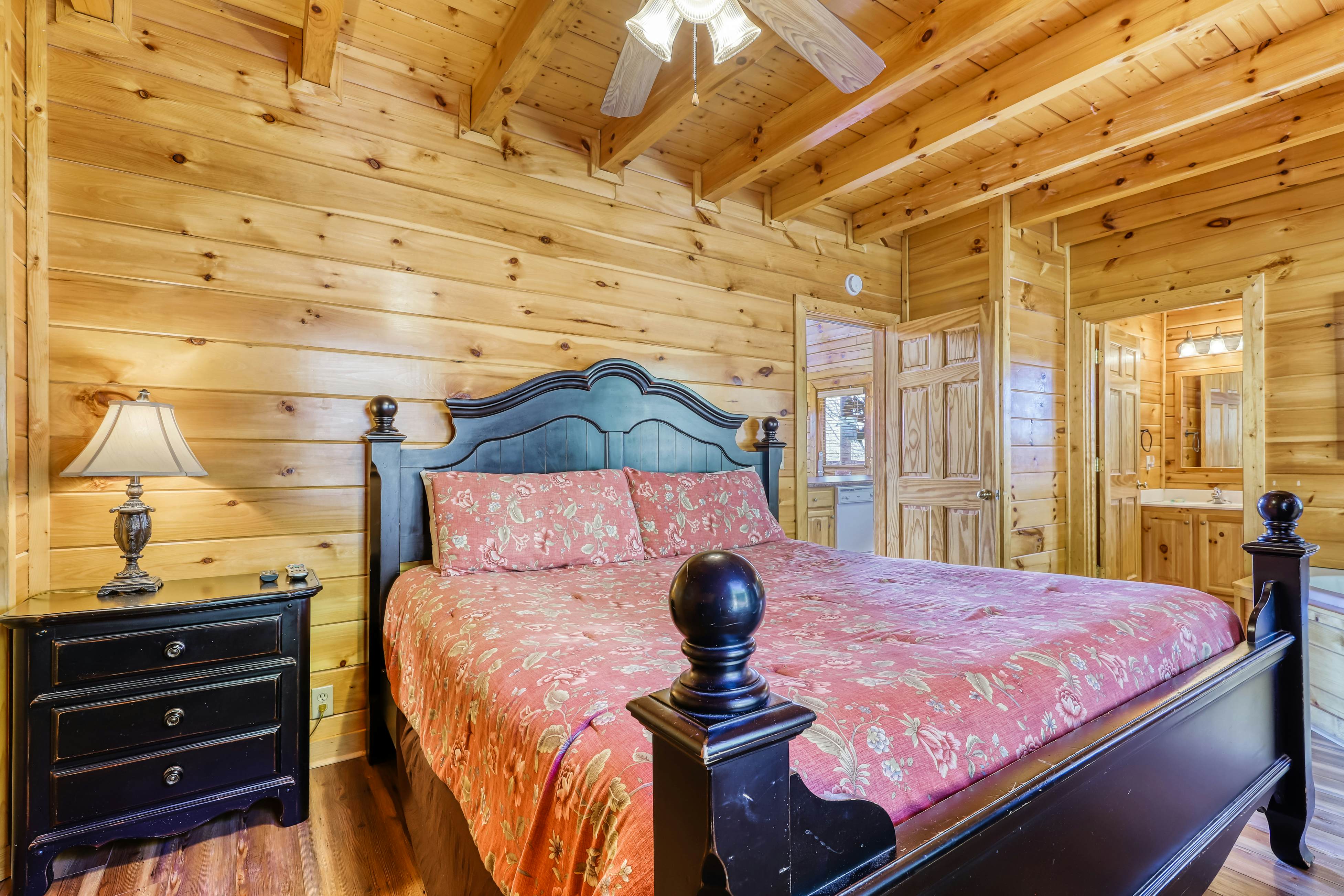 Lovely cabin w/ Free Attraction Tickets, a private hot tub, & mountain views