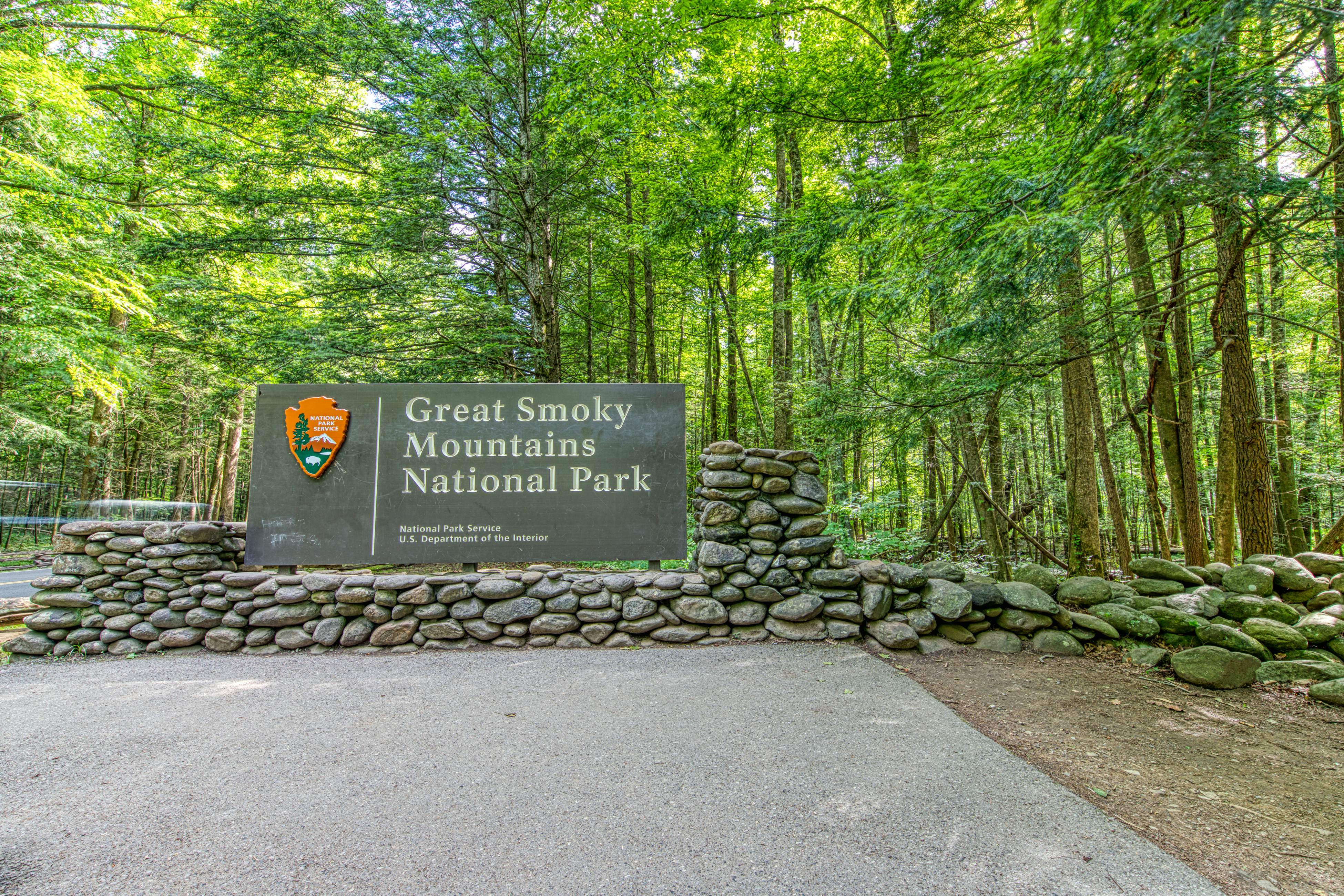 Lovely cabin w/ Free Attraction Tickets, a private hot tub, & mountain views