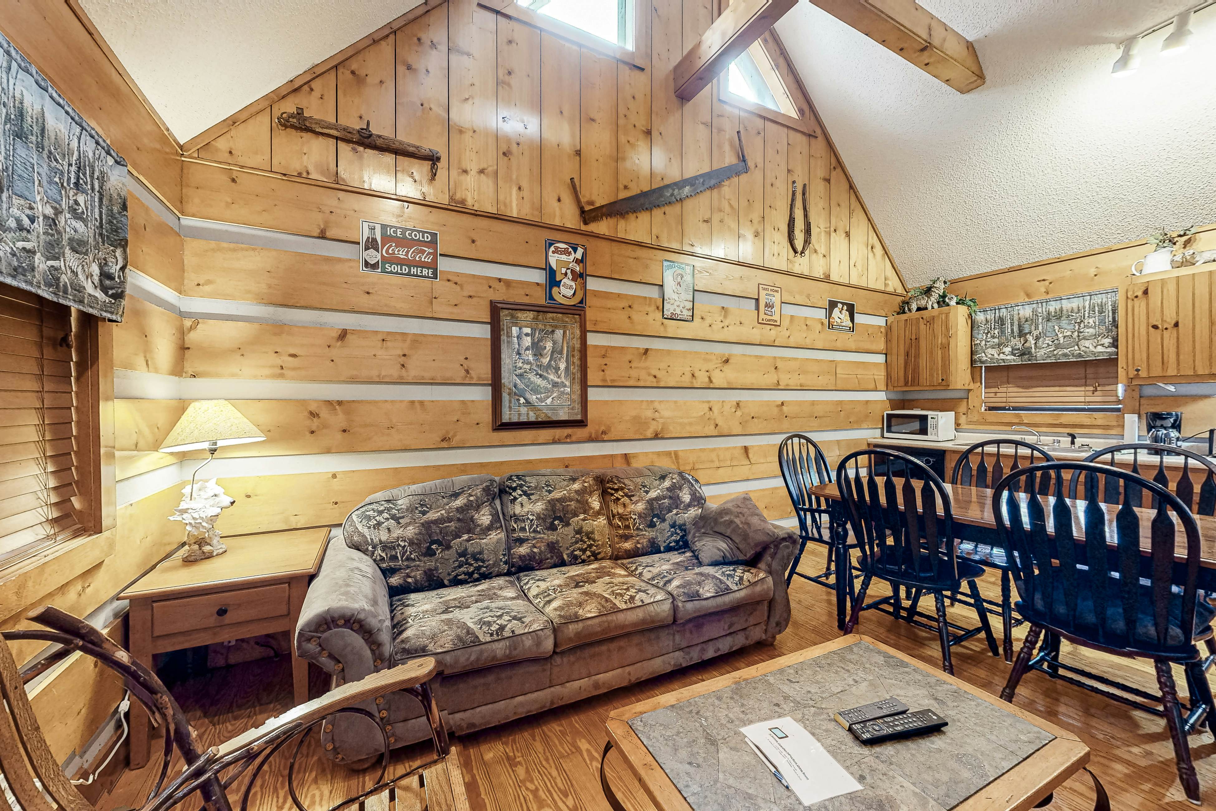 Casual Cabin with Private Hot Tub, Free Attraction Tickets, & Gas Fireplace