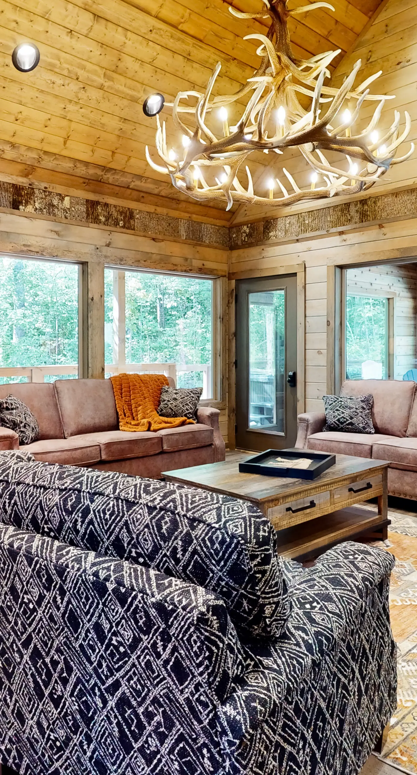 Elegant Lodge, for 12・Pool・Hot Tub・Theater・Games