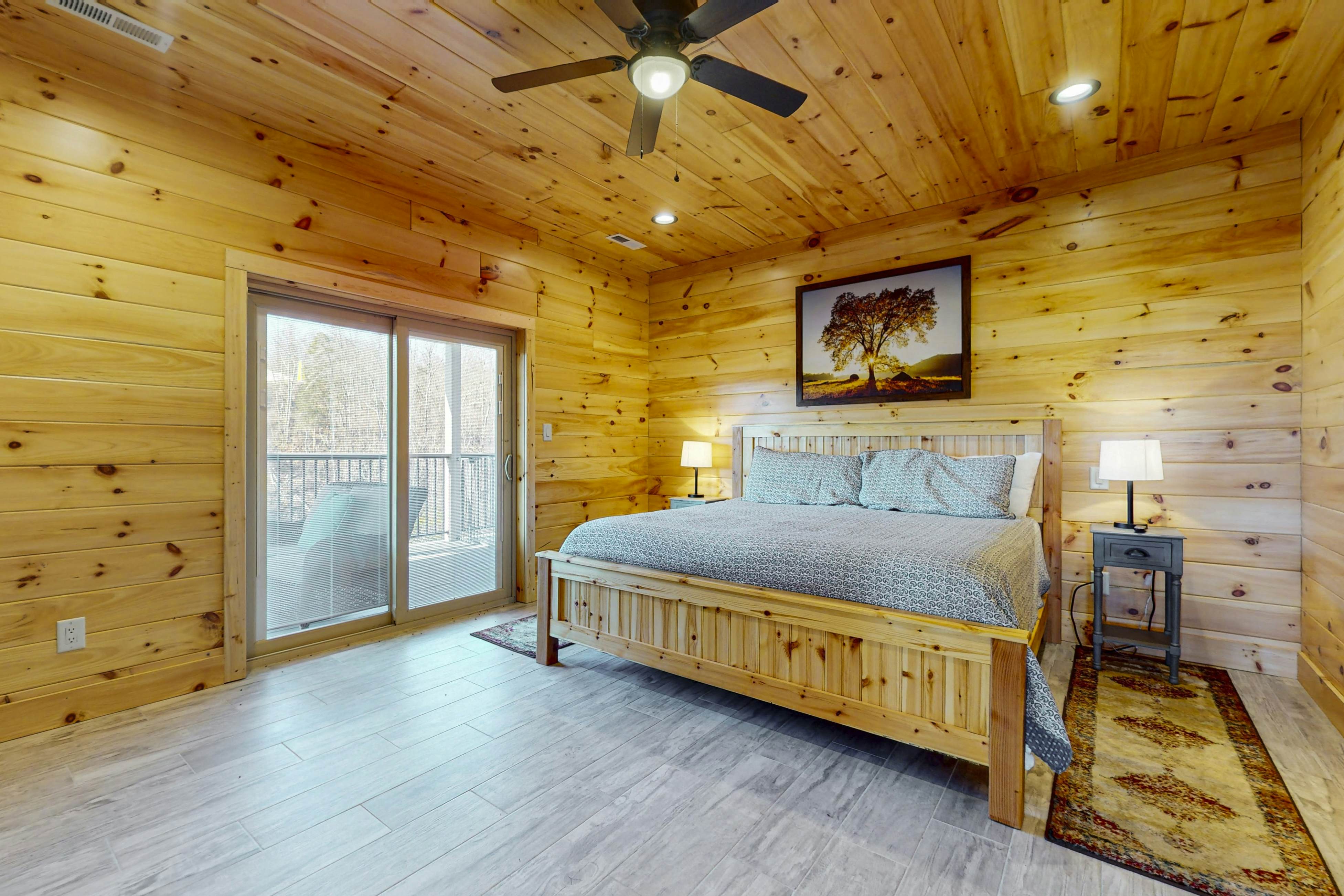 Cozy Home W Lake Views, Sleeps 4・Games・Free Ticket