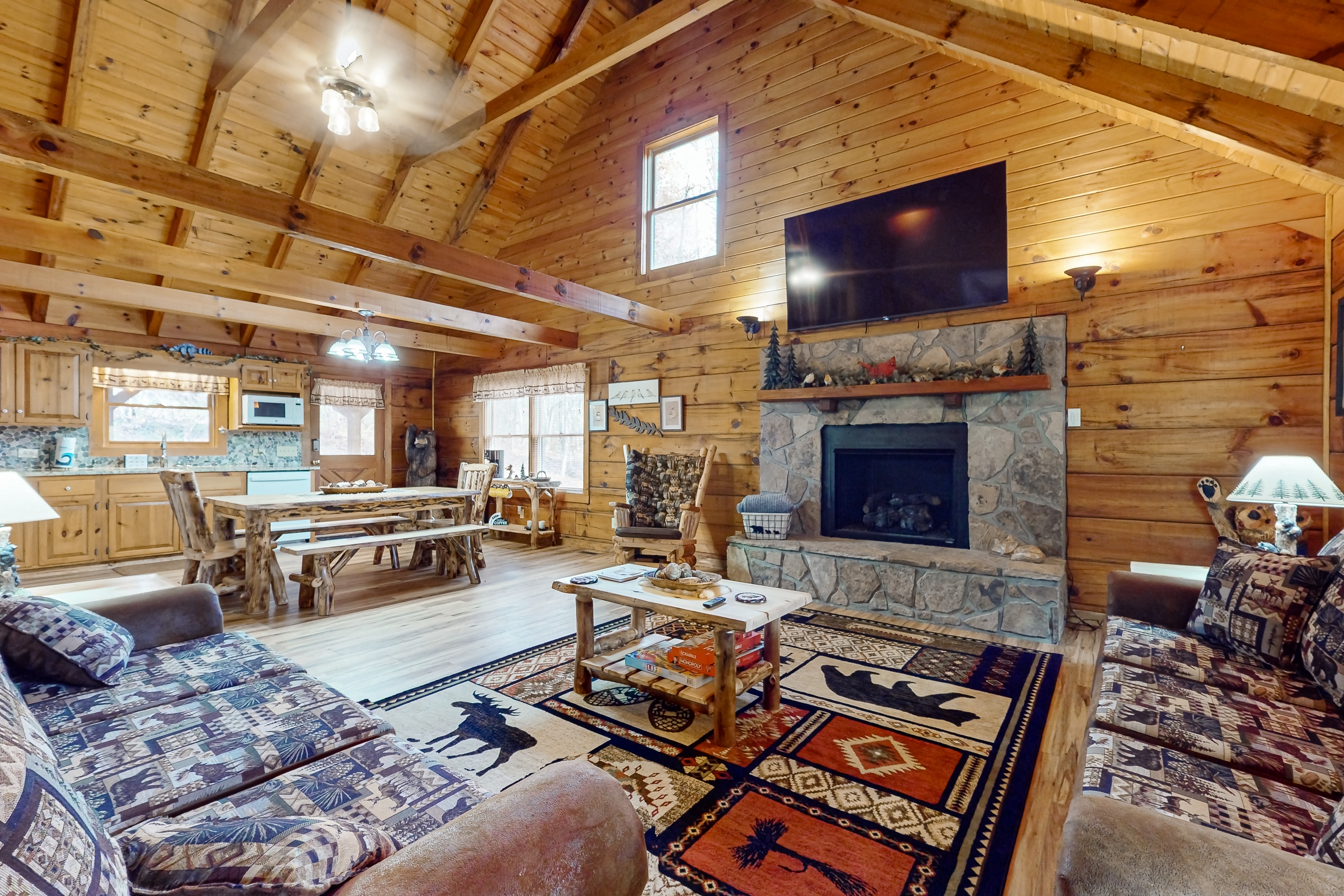 Cozy Cabin, Sleeps 6・Shared pool・Walking trails