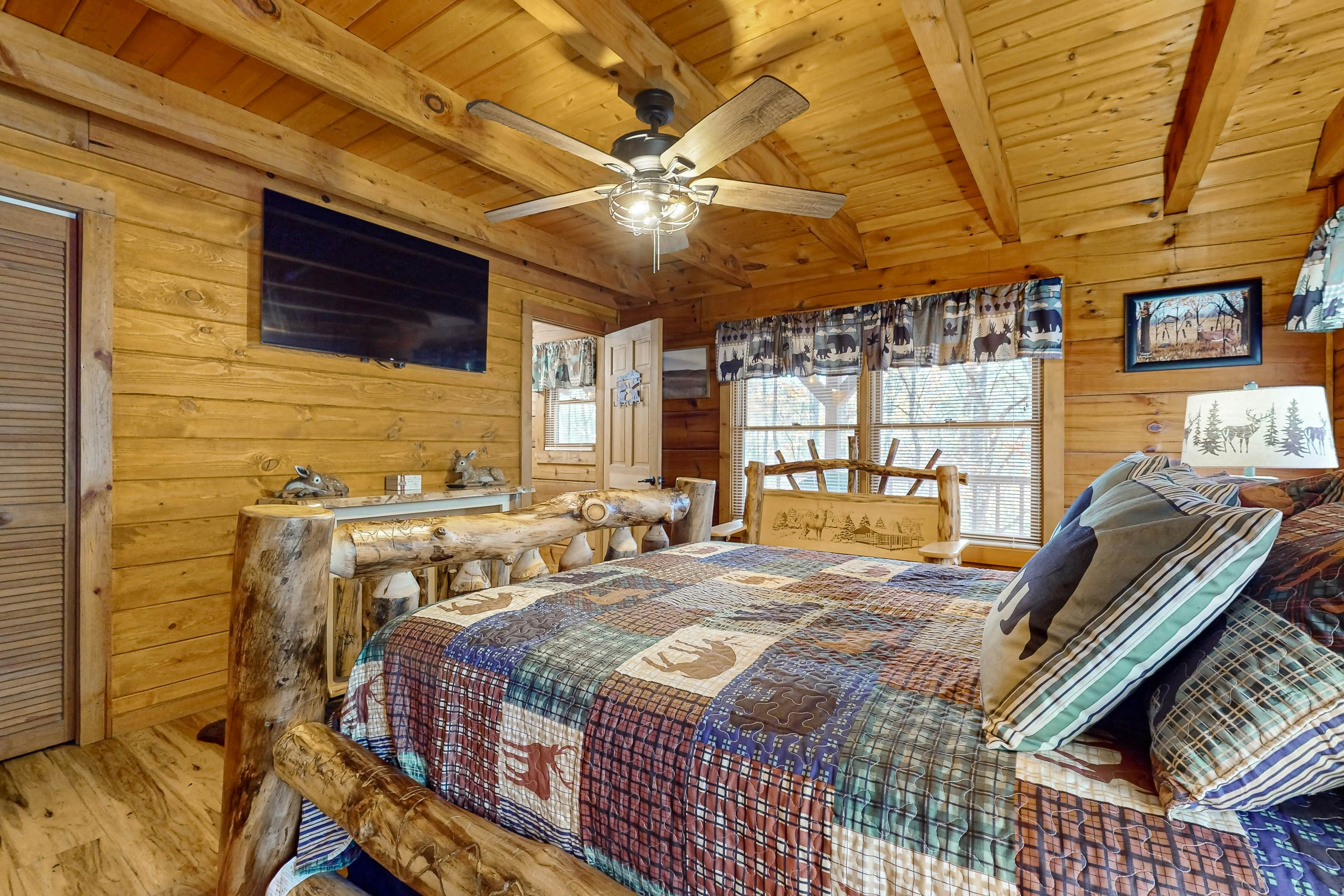 Cozy Cabin, Sleeps 6・Shared pool・Walking trails