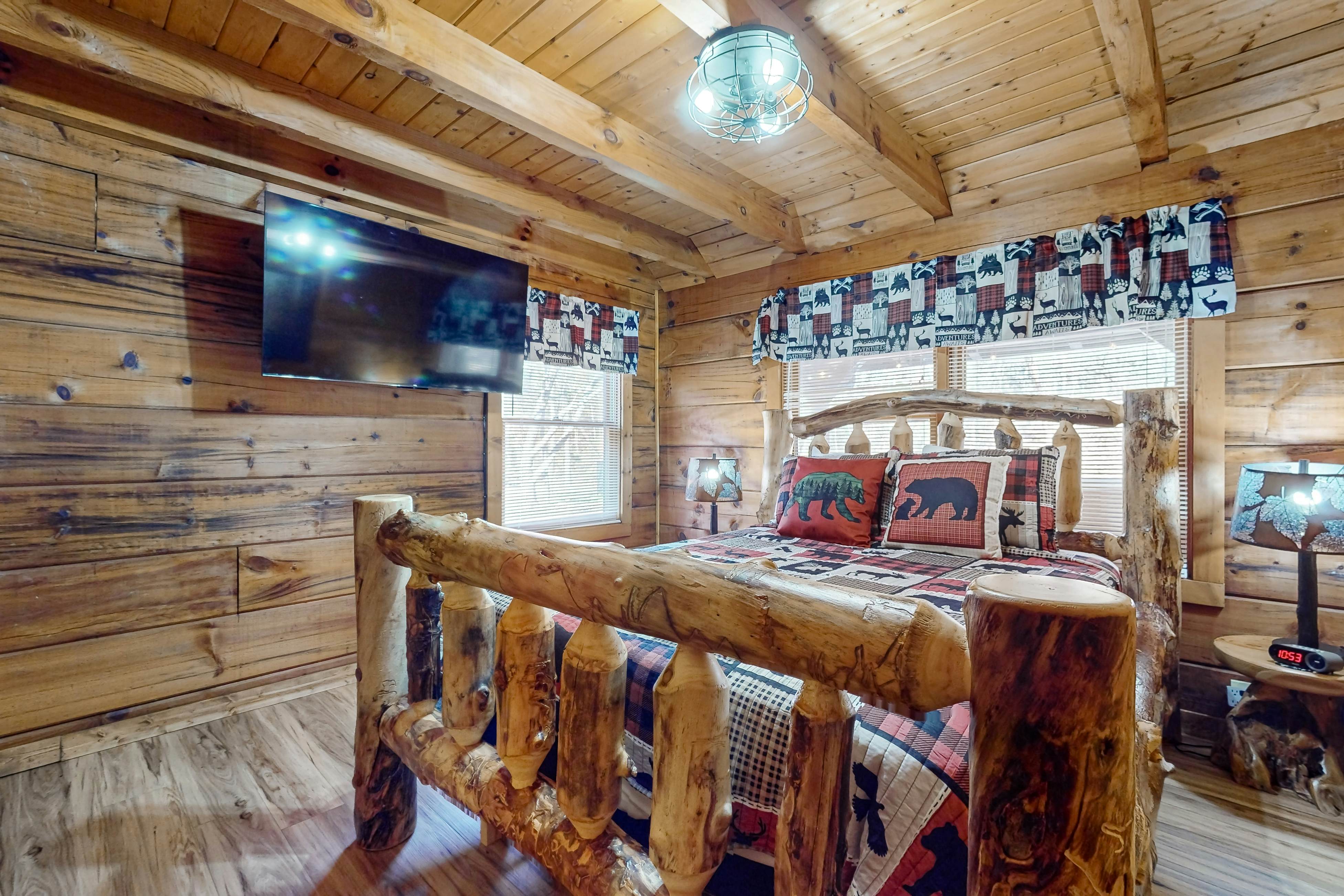 Cozy Cabin, Sleeps 6・Shared pool・Walking trails