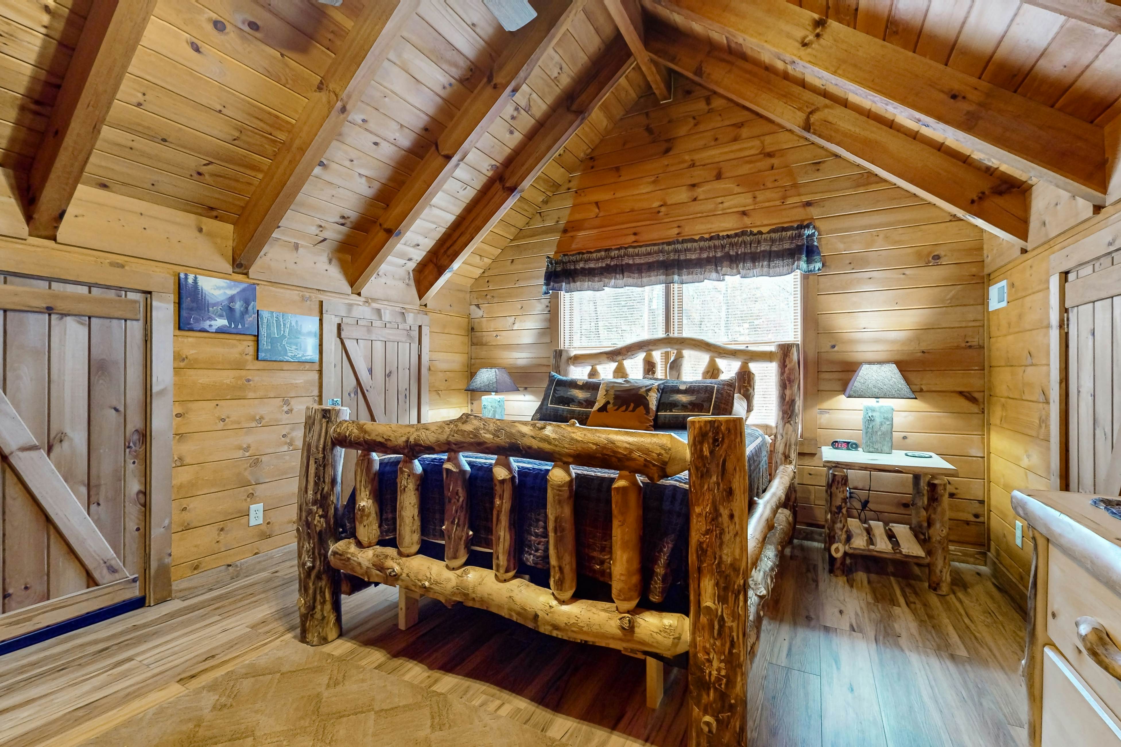 Cozy Cabin, Sleeps 6・Shared pool・Walking trails