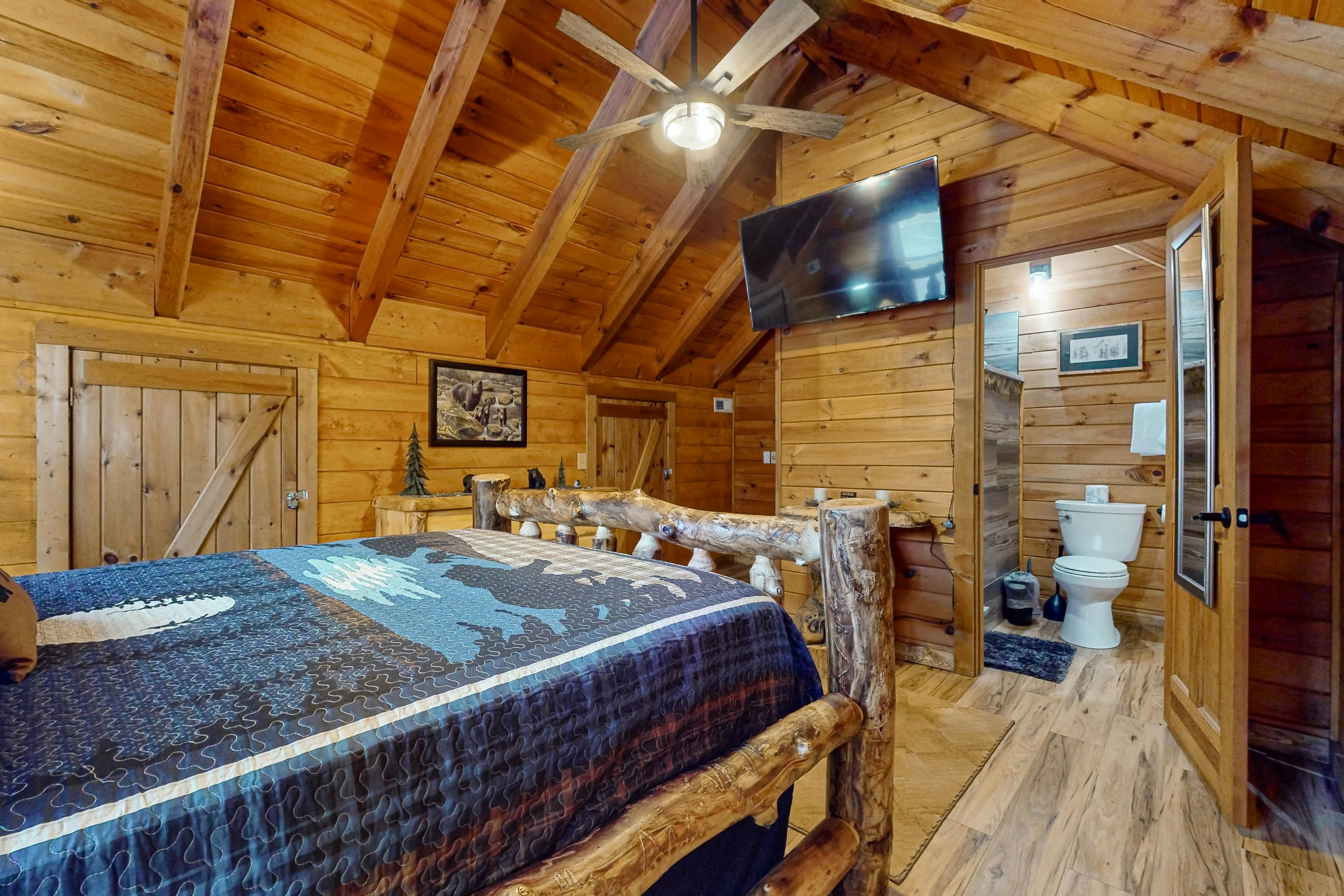 Cozy Cabin, Sleeps 6・Shared pool・Walking trails