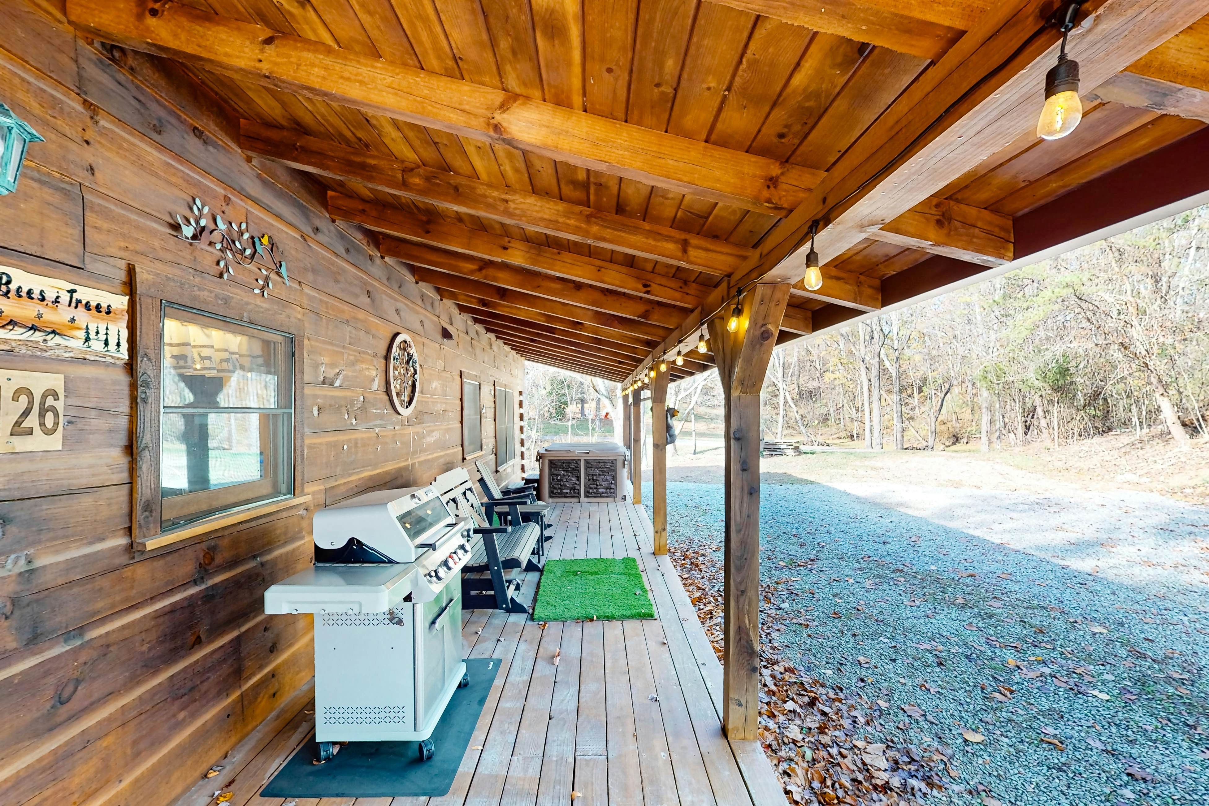 Cozy Cabin, Sleeps 6・Shared pool・Walking trails
