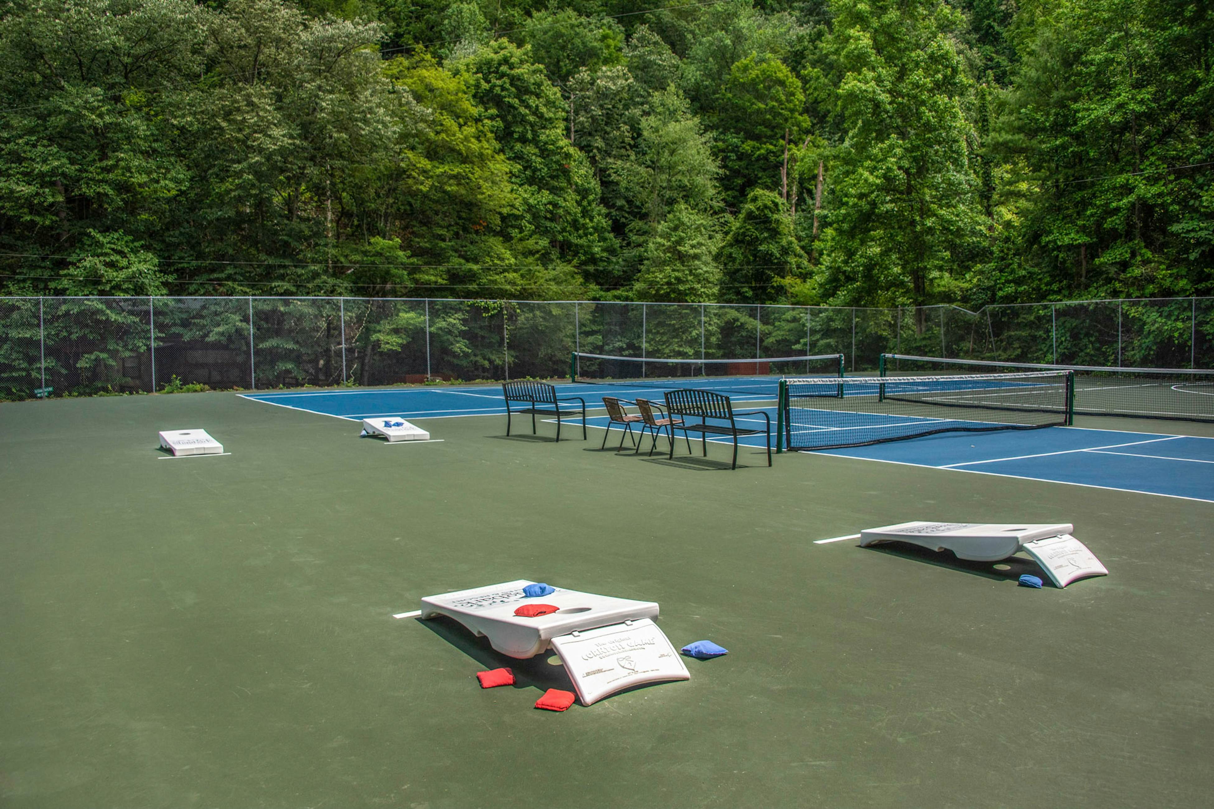 Cozy Cabin, Sleeps 6・Shared pool・Walking trails