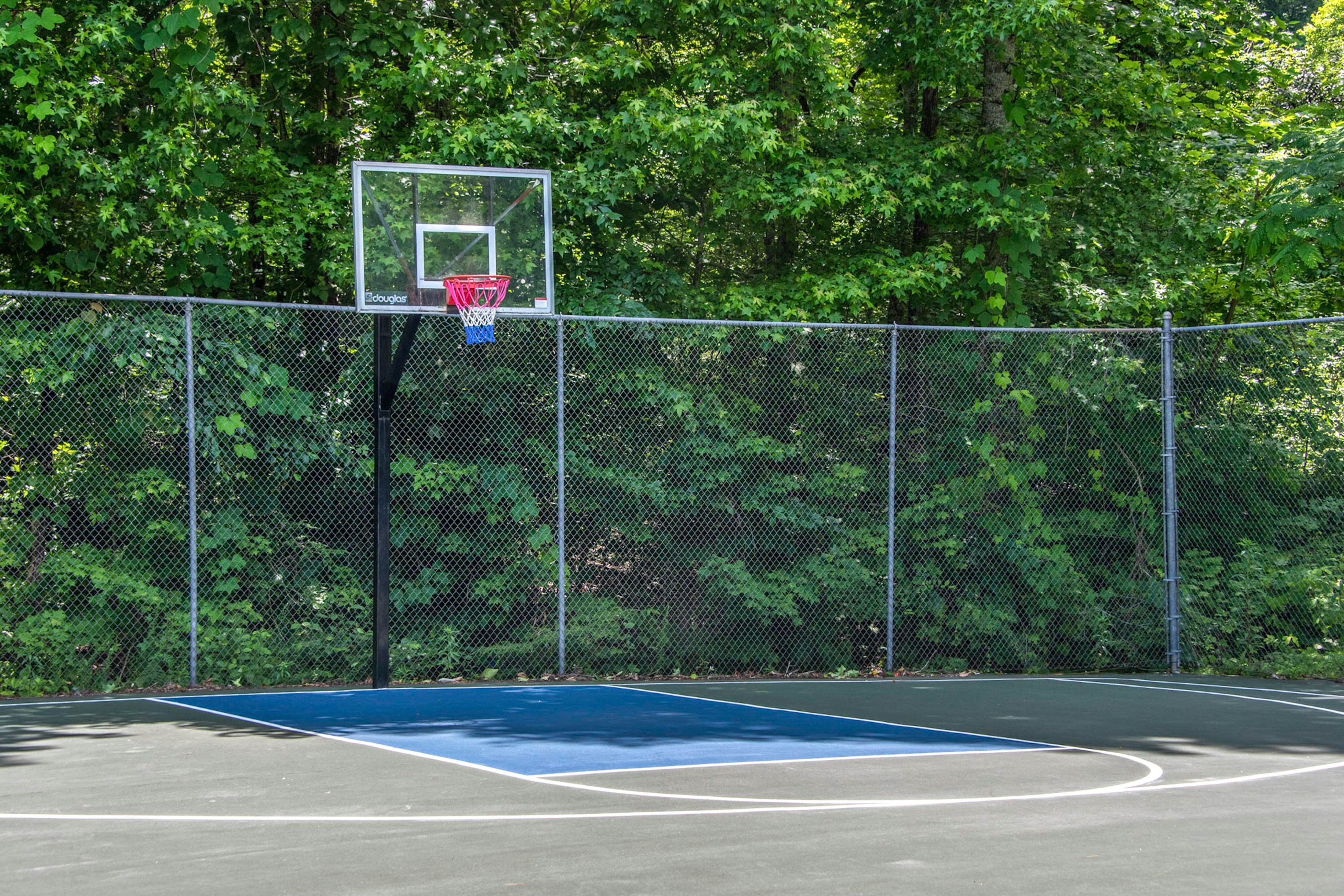 Cozy Cabin, Sleeps 6・Shared pool・Walking trails