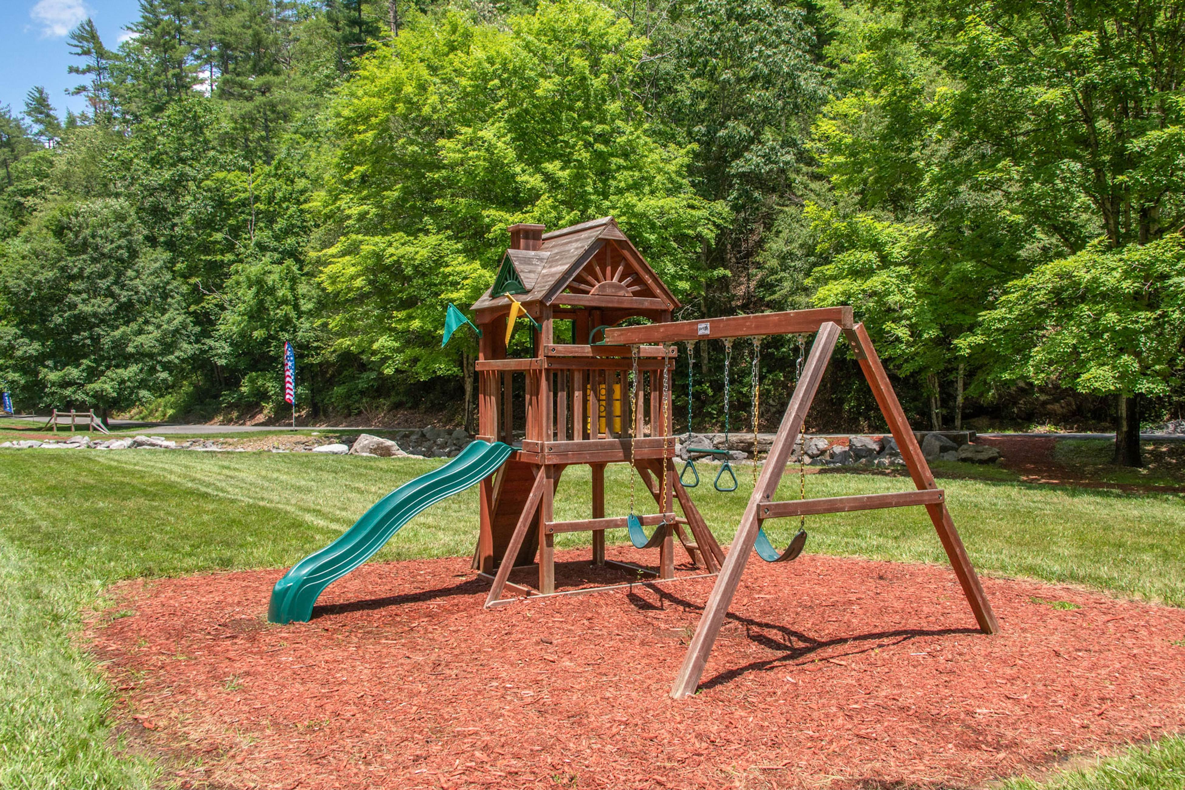 Cozy Cabin, Sleeps 6・Shared pool・Walking trails