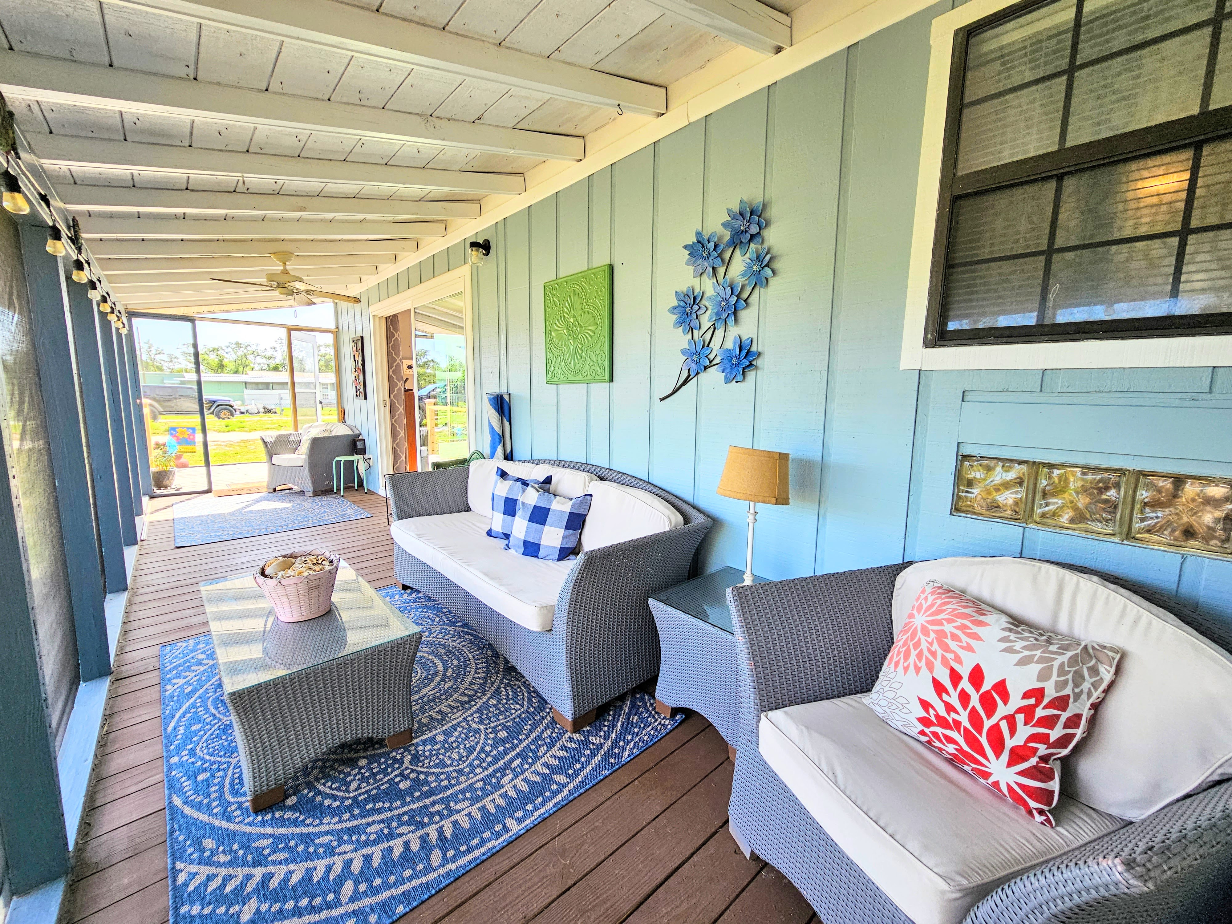 Private House Walk to the Beach & Parks! 🌴Large Decks, Family Vacation! Hammock Beach