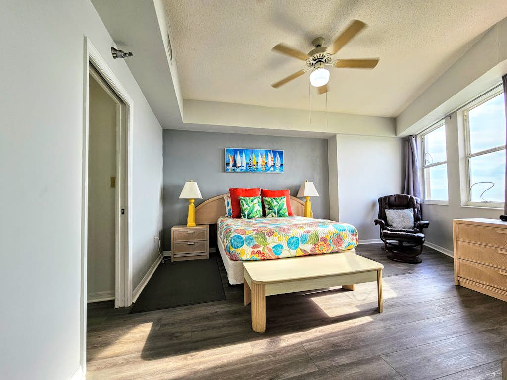 🌴Breathtaking 5th Floor Ocean Views. Corner unit🌅Wraparound Balcony! 🏊‍♀️3 Pools