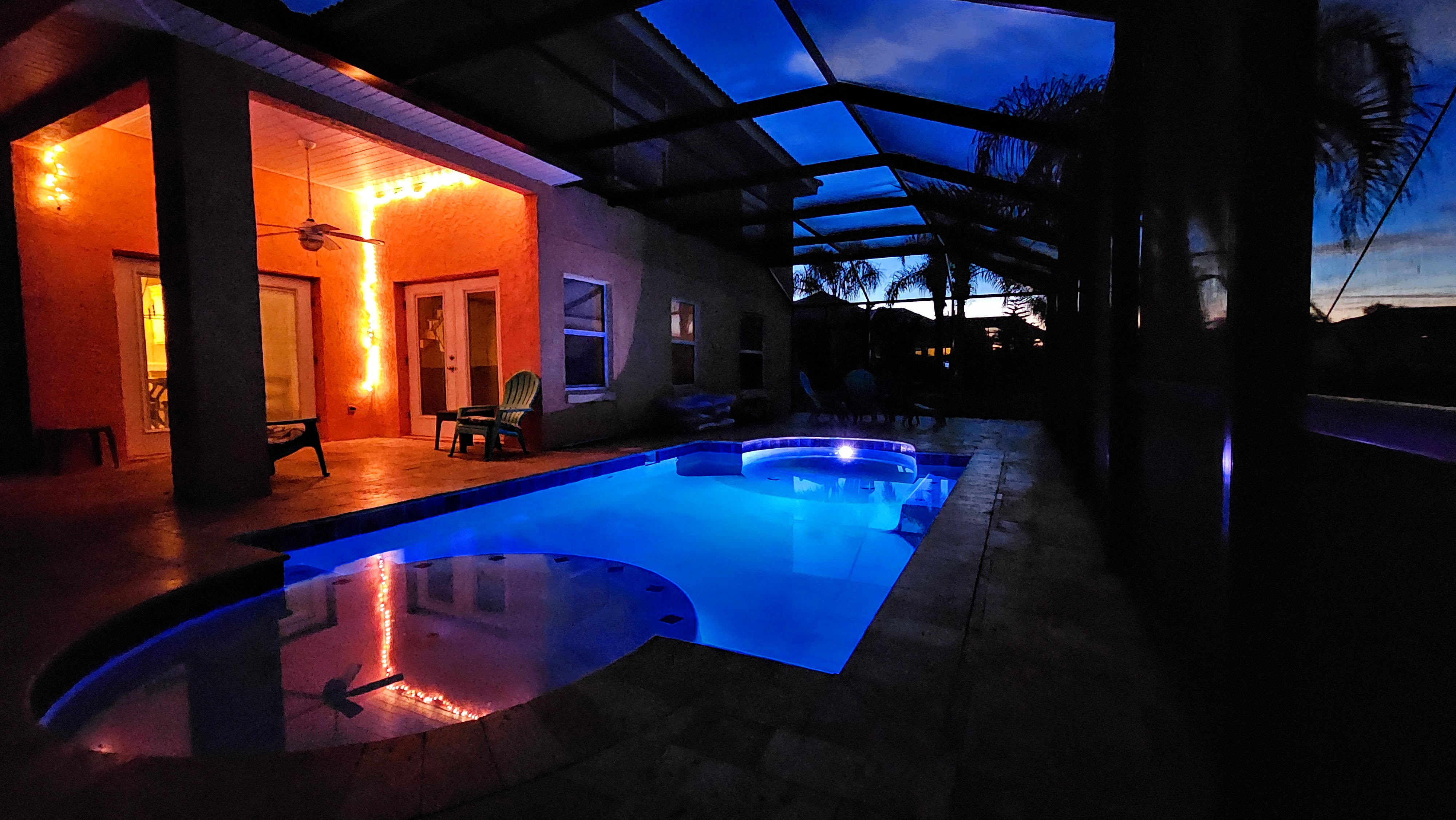 "Coral Casa" Amazing Pool House next to the Beach! 3 Min Walk! Awesome Pool!
