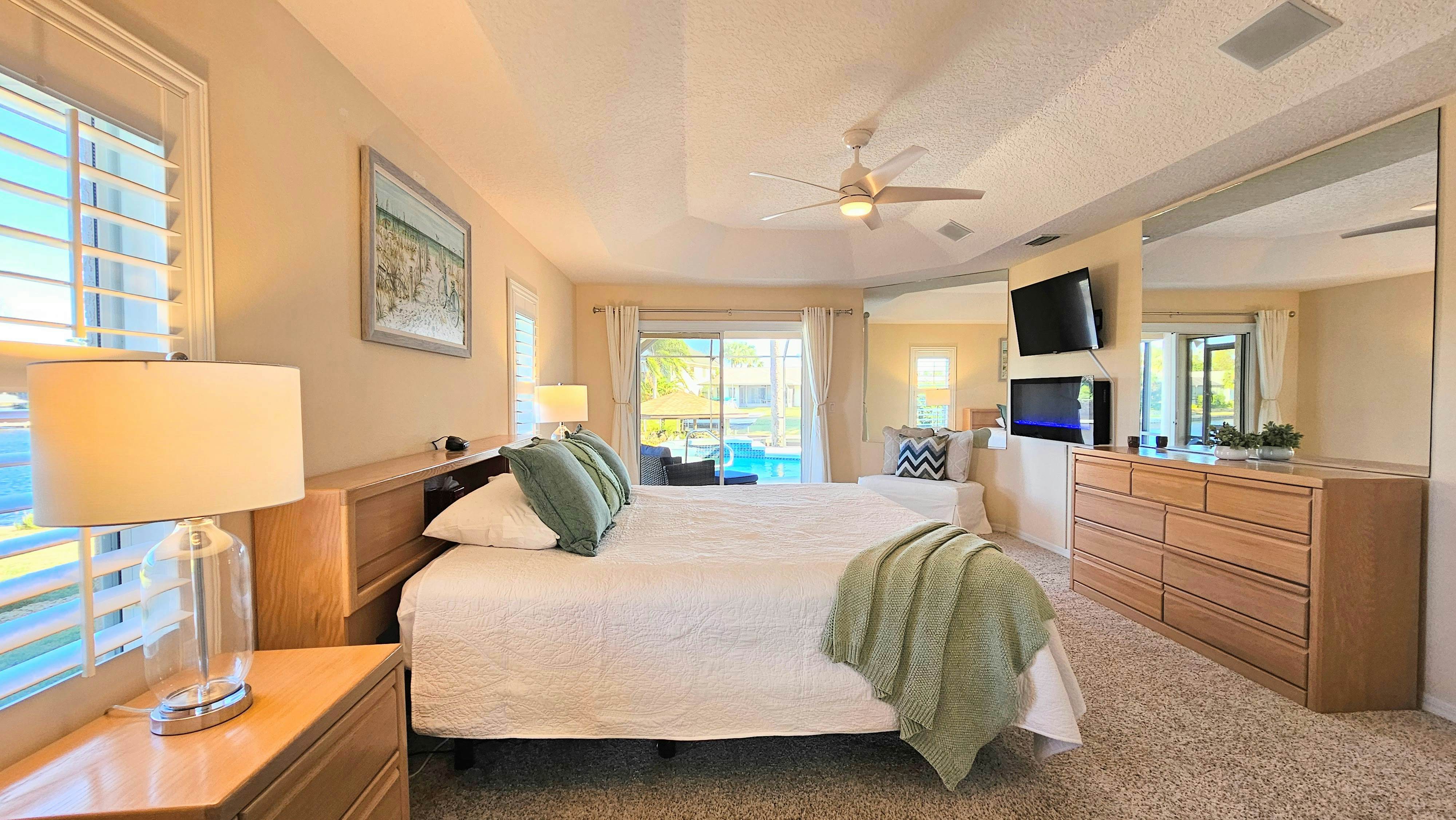 Captain's Key Waterside Retreat