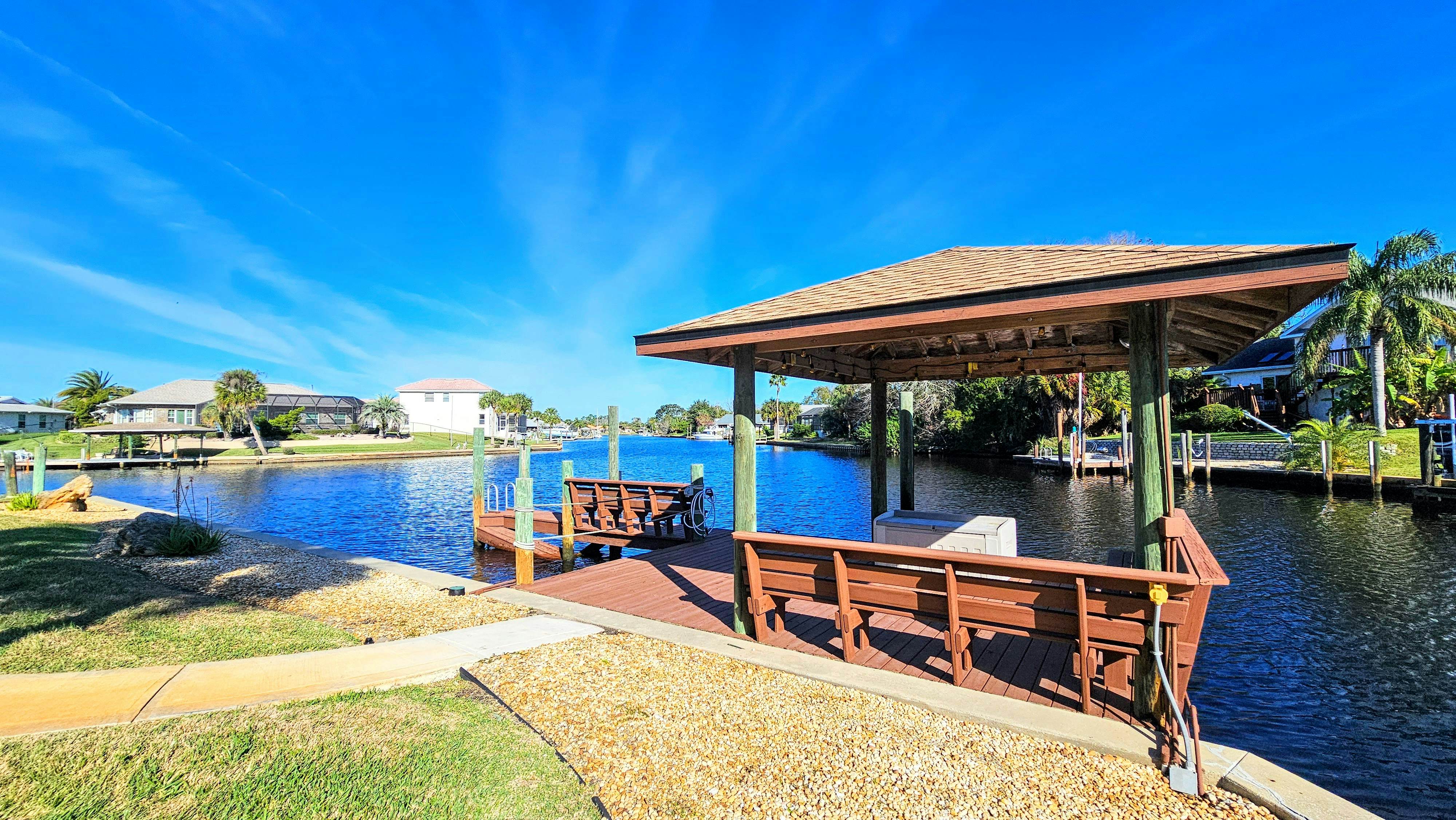 Captain's Key Waterside Retreat