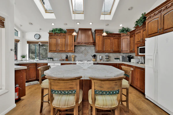 Vivienda De Osos | Walk to the Lake | Spacious Fawnskin Retreat Chalet