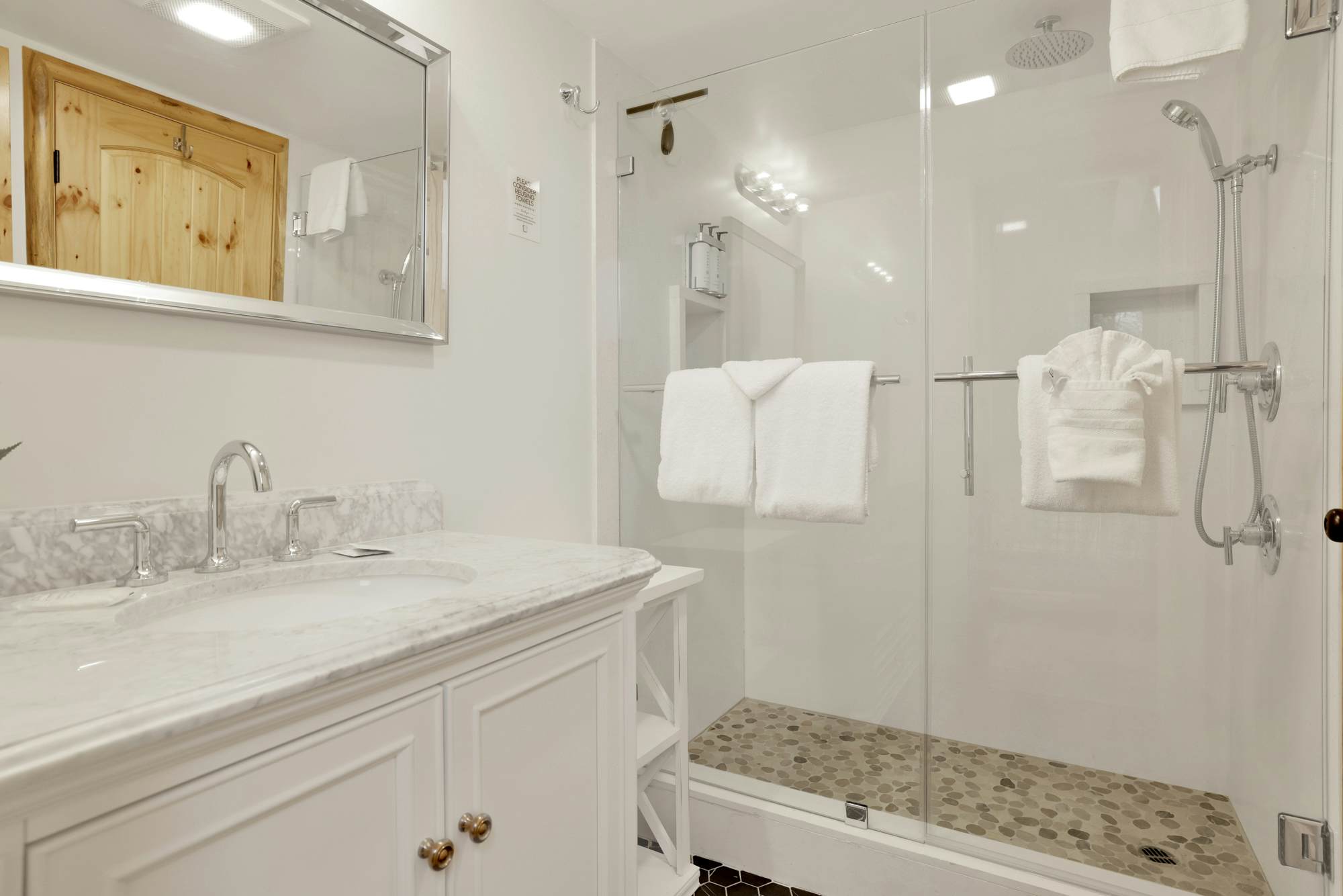 2586-Ours De Ski Chateau