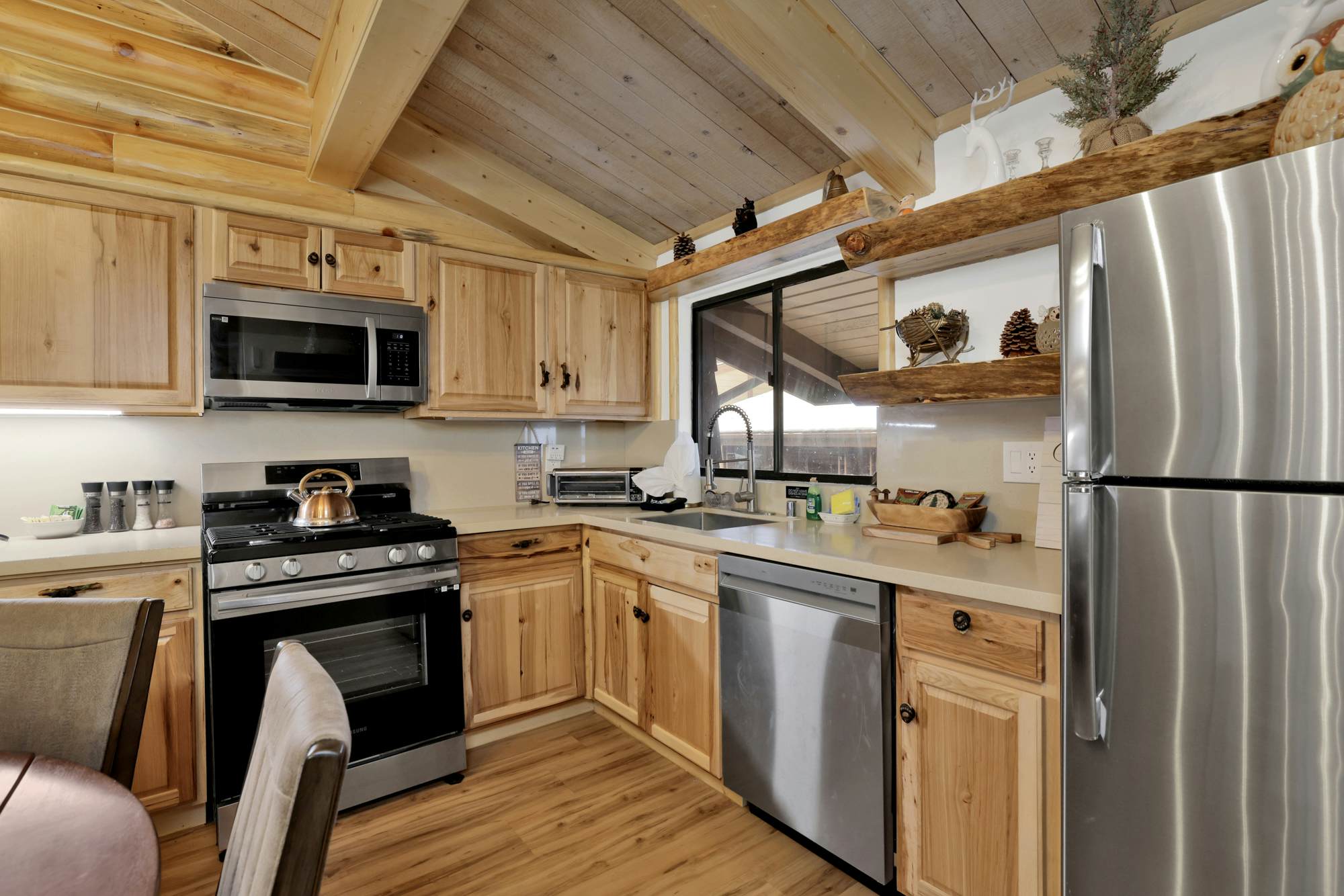 2586-Ours De Ski Chateau