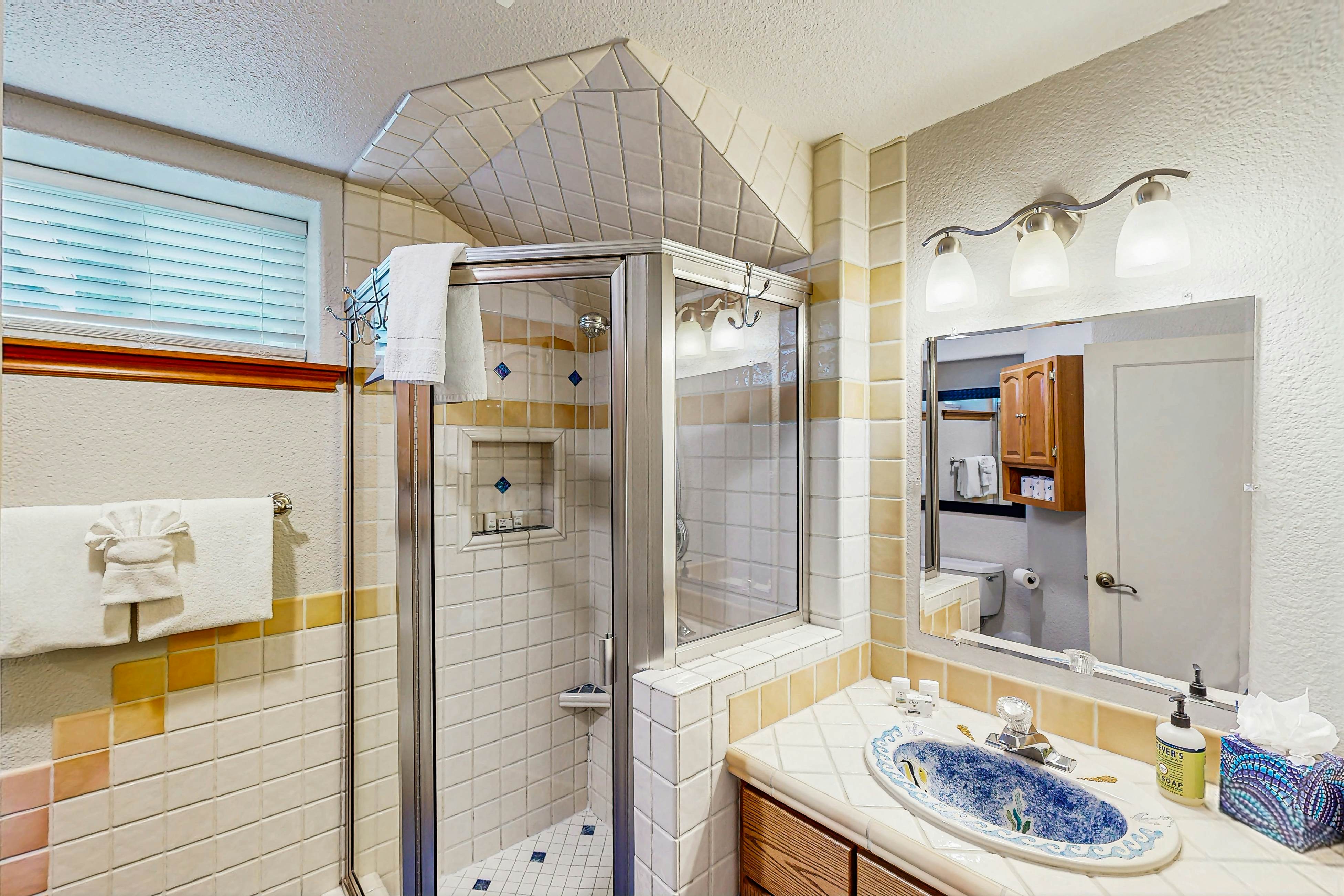 Remodeled Lake Hot Tub Home