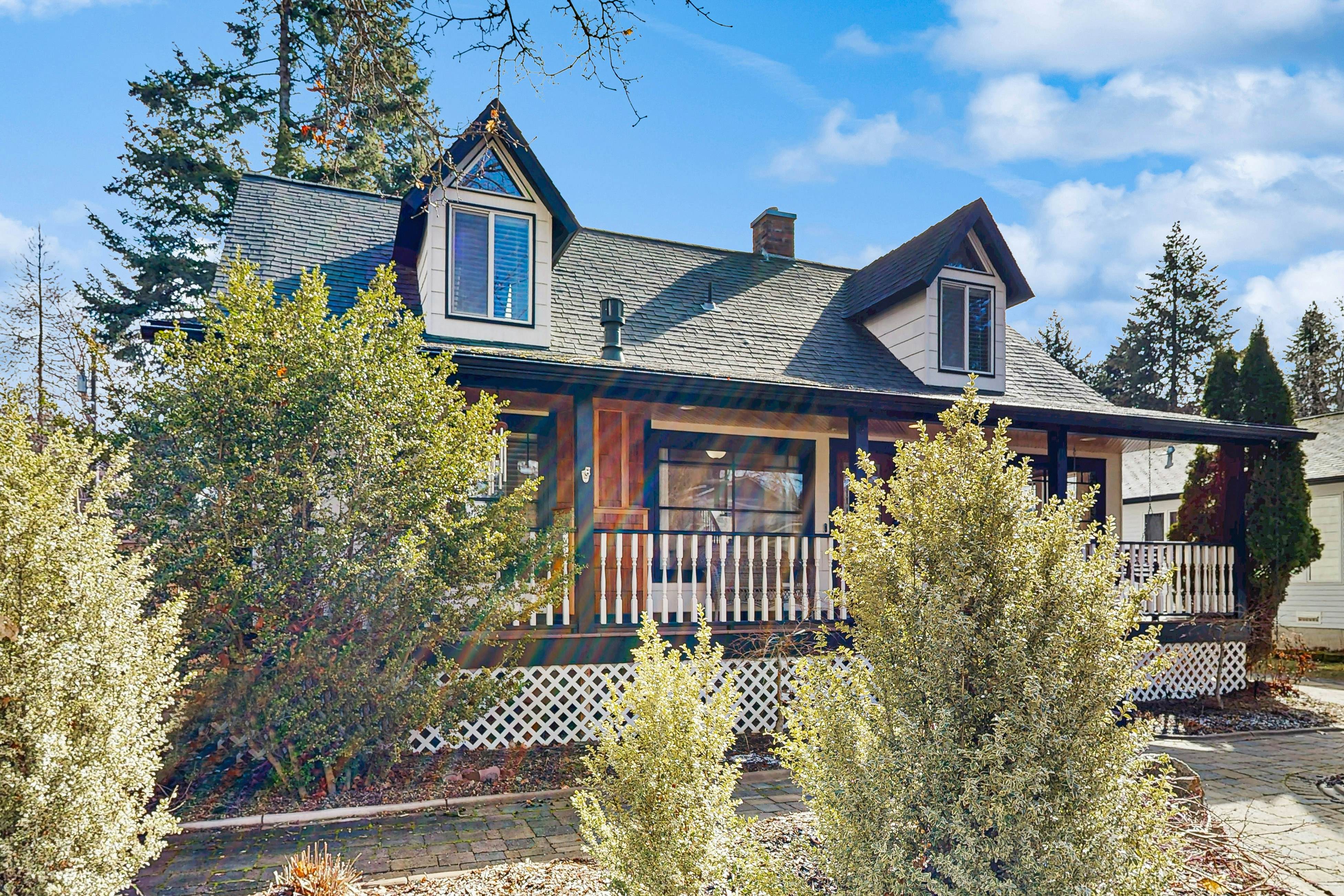 Remodeled Lake Hot Tub Home