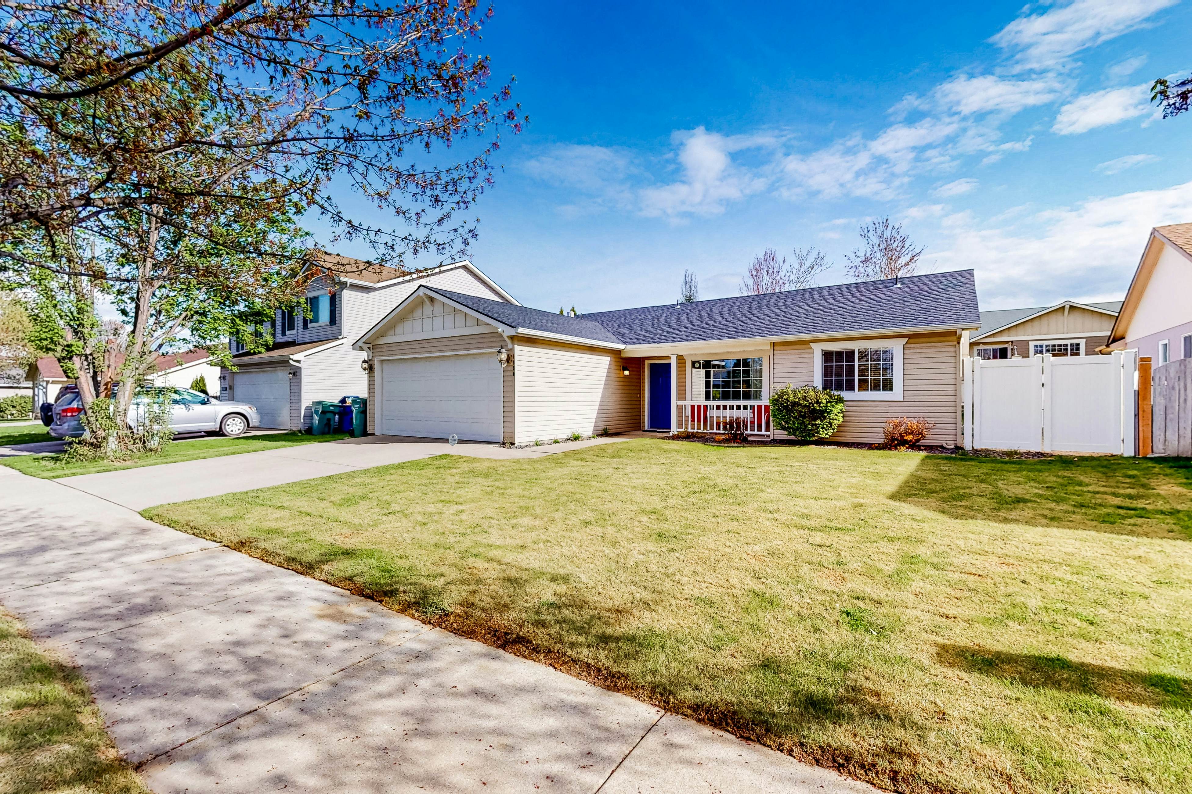 Bright Home With Patio