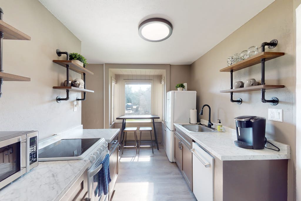 Downtown CDA: Cozy 2BR/1BA Near Lake & Shops