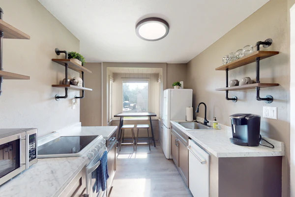 Downtown CDA: Cozy 2BR/1BA Near Lake & Shops