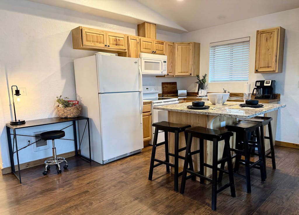 Comfortable stay in central CdA designed to unwind