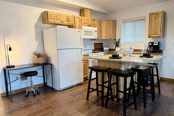 Comfortable stay in central CdA designed to unwind