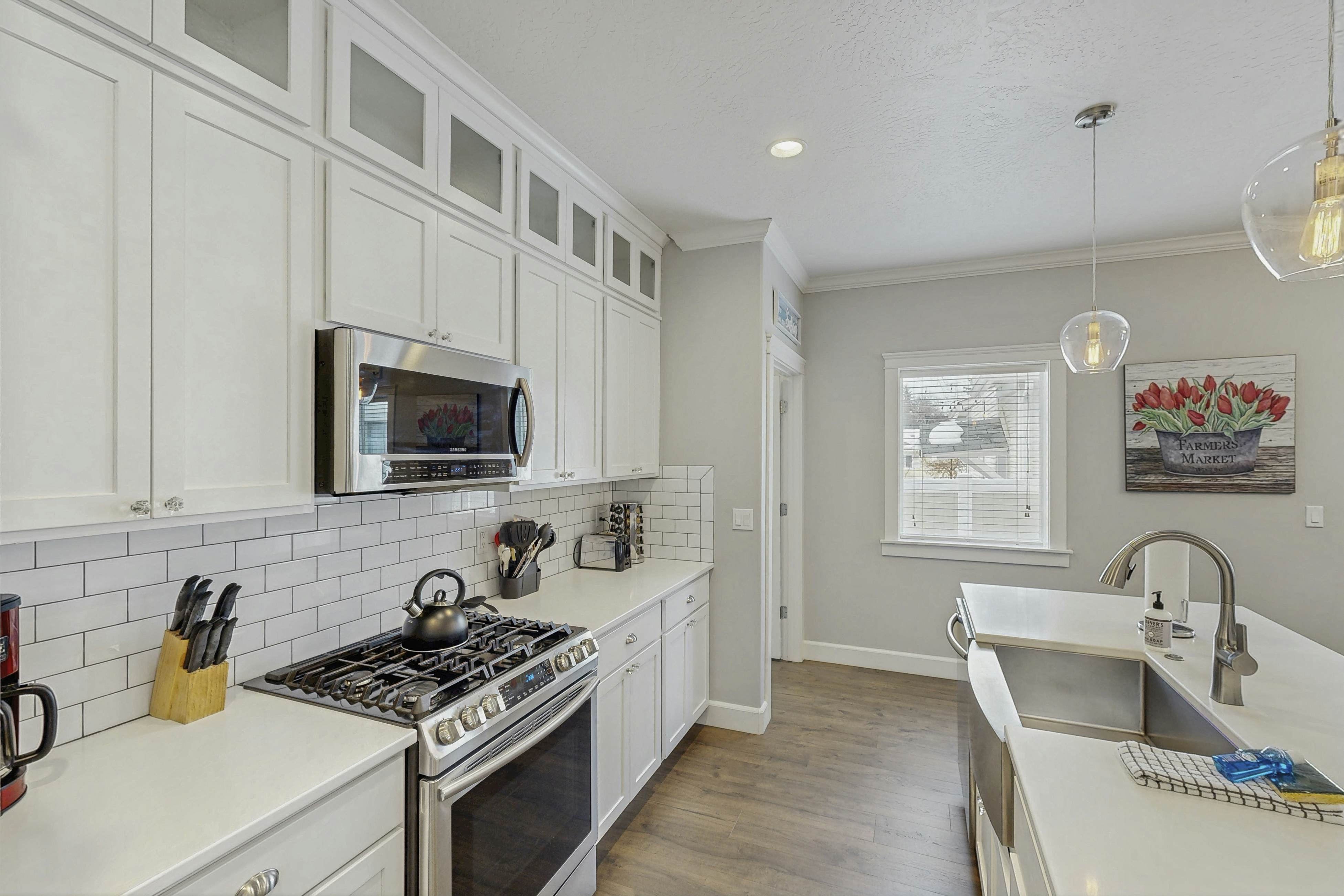 Charming Home Near the Lake