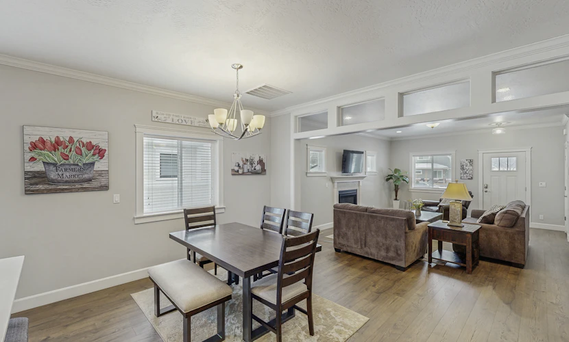 3BR Modern Home, Walkable CDA Downtown