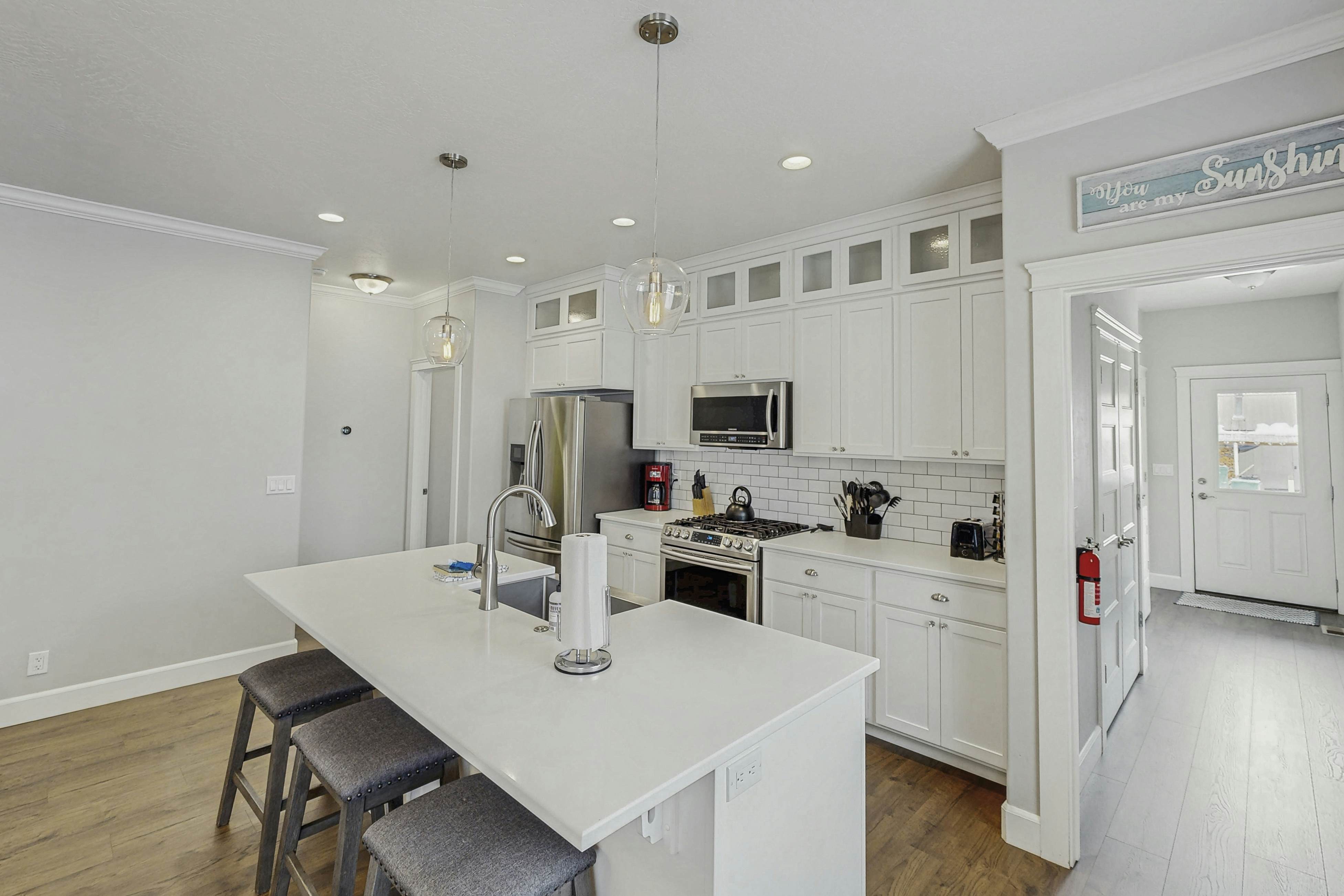 Charming Home Near the Lake