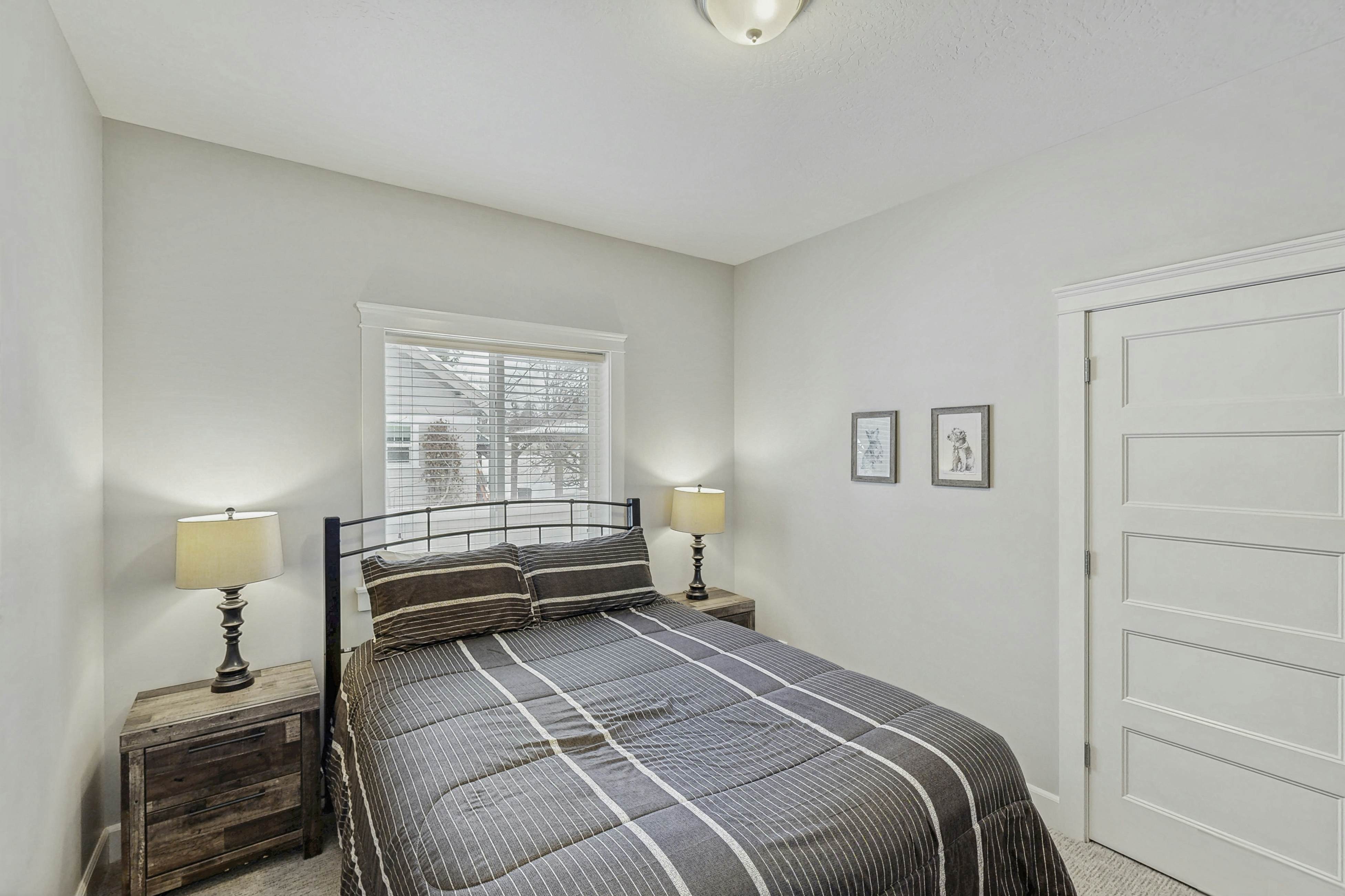 Charming Home Near the Lake