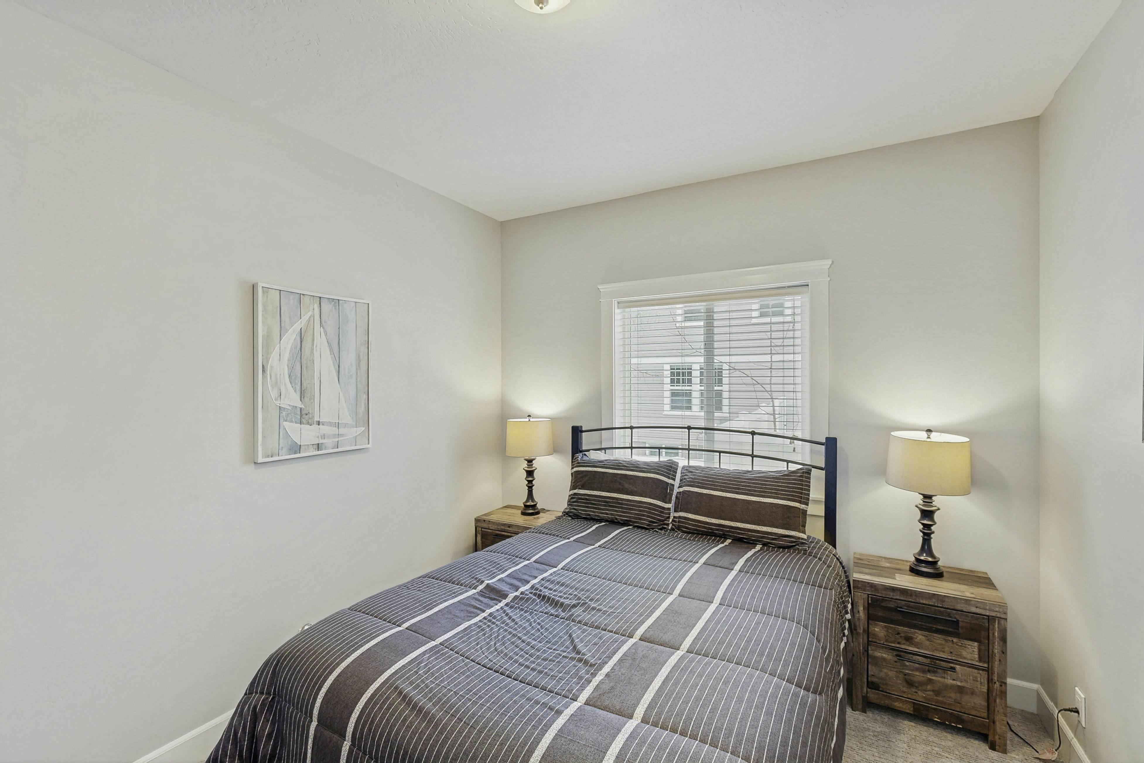 Charming Home Near the Lake