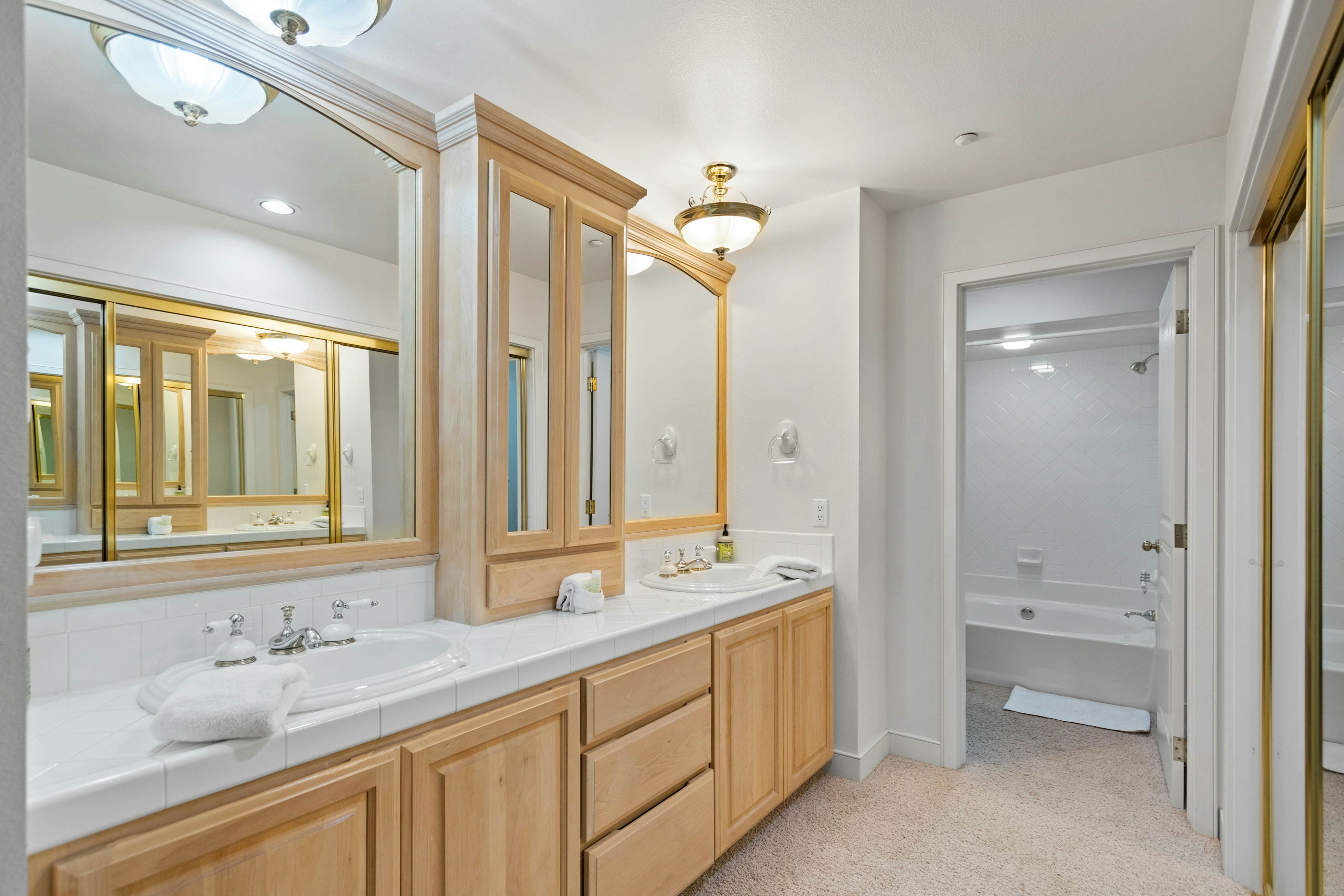 Lake Condo With Marina