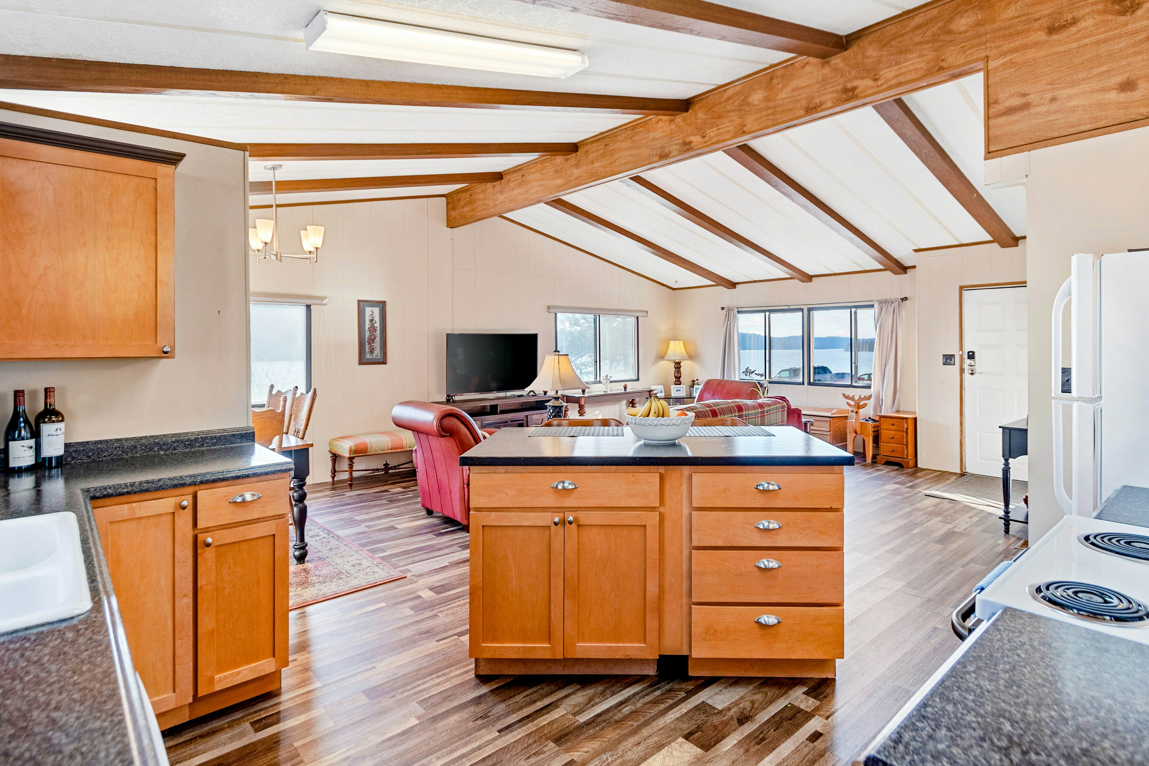 Cozy CDA Waterfront Home